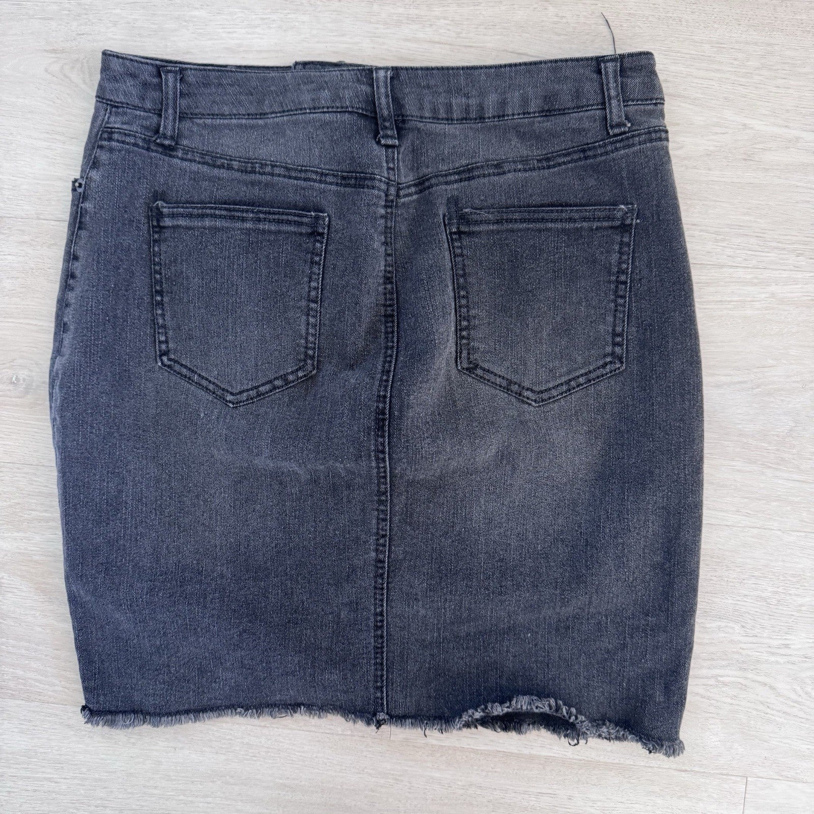 Faded Glory Black Denim Mini Skirt Frayed Hem Y2K Size 10