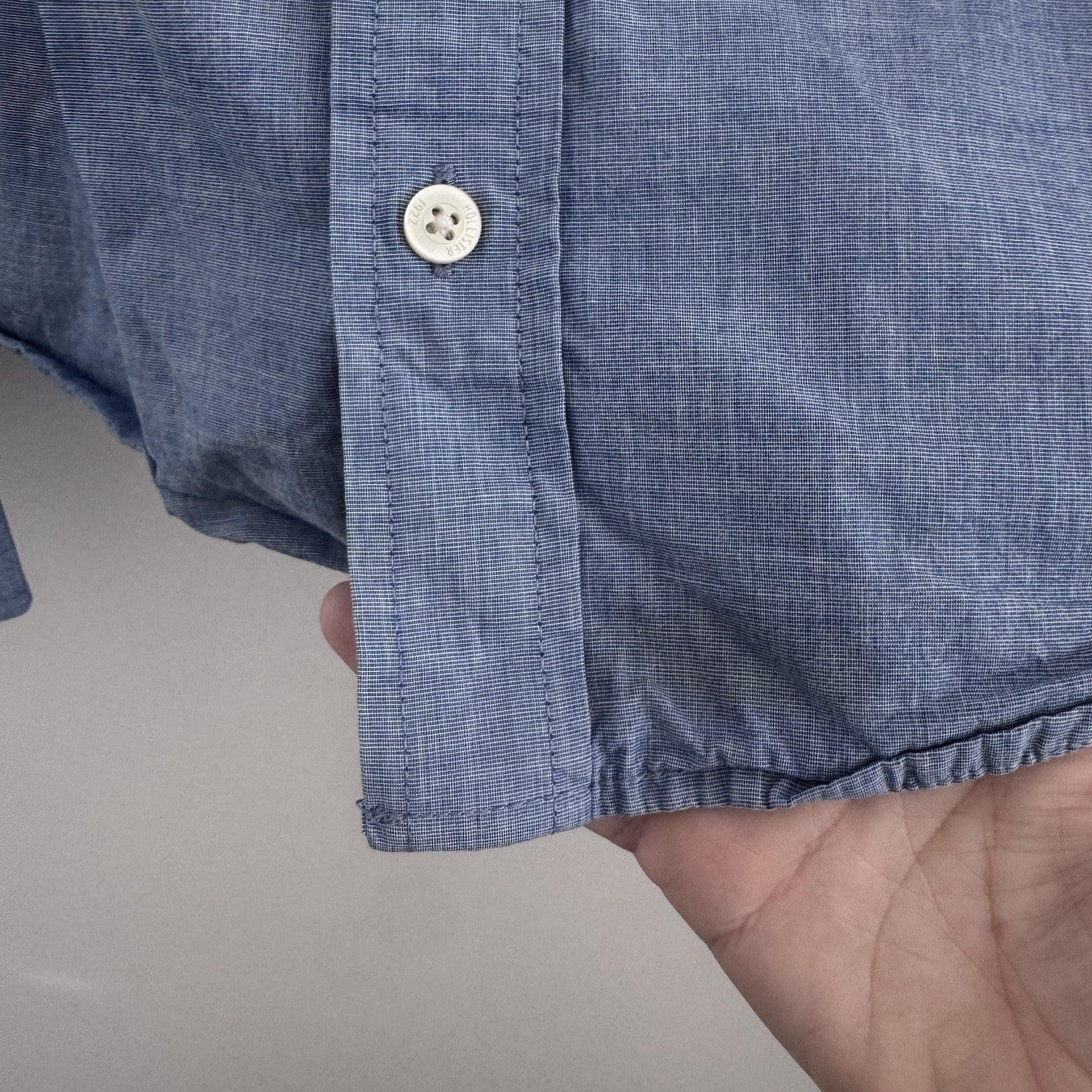 Hollister Mens Button Up Shirt Small Blue Oxford Cotton Casual Logo