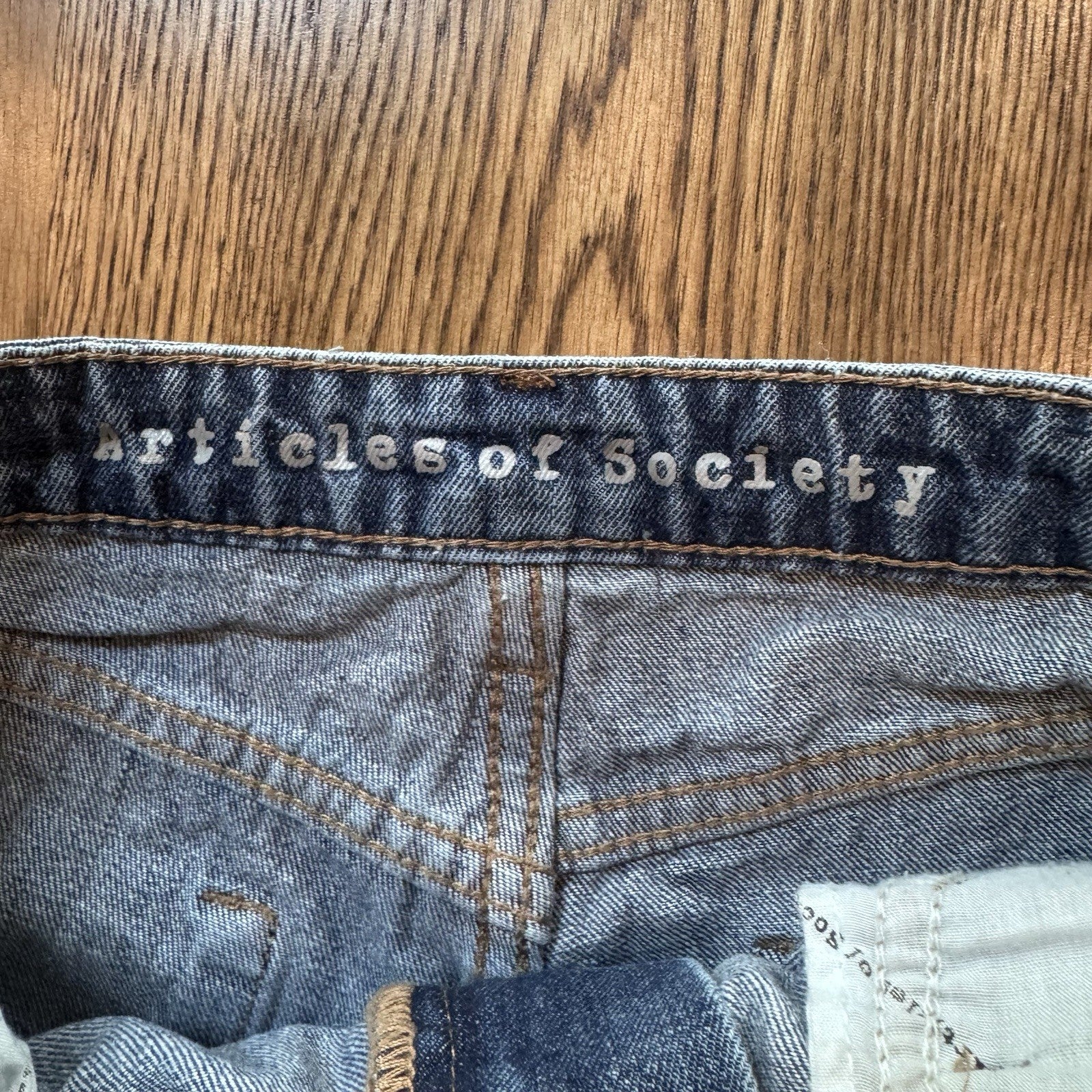 Articles of Society Distressed Jean Shorts Women’s Size 25 Raw Hem Fraye