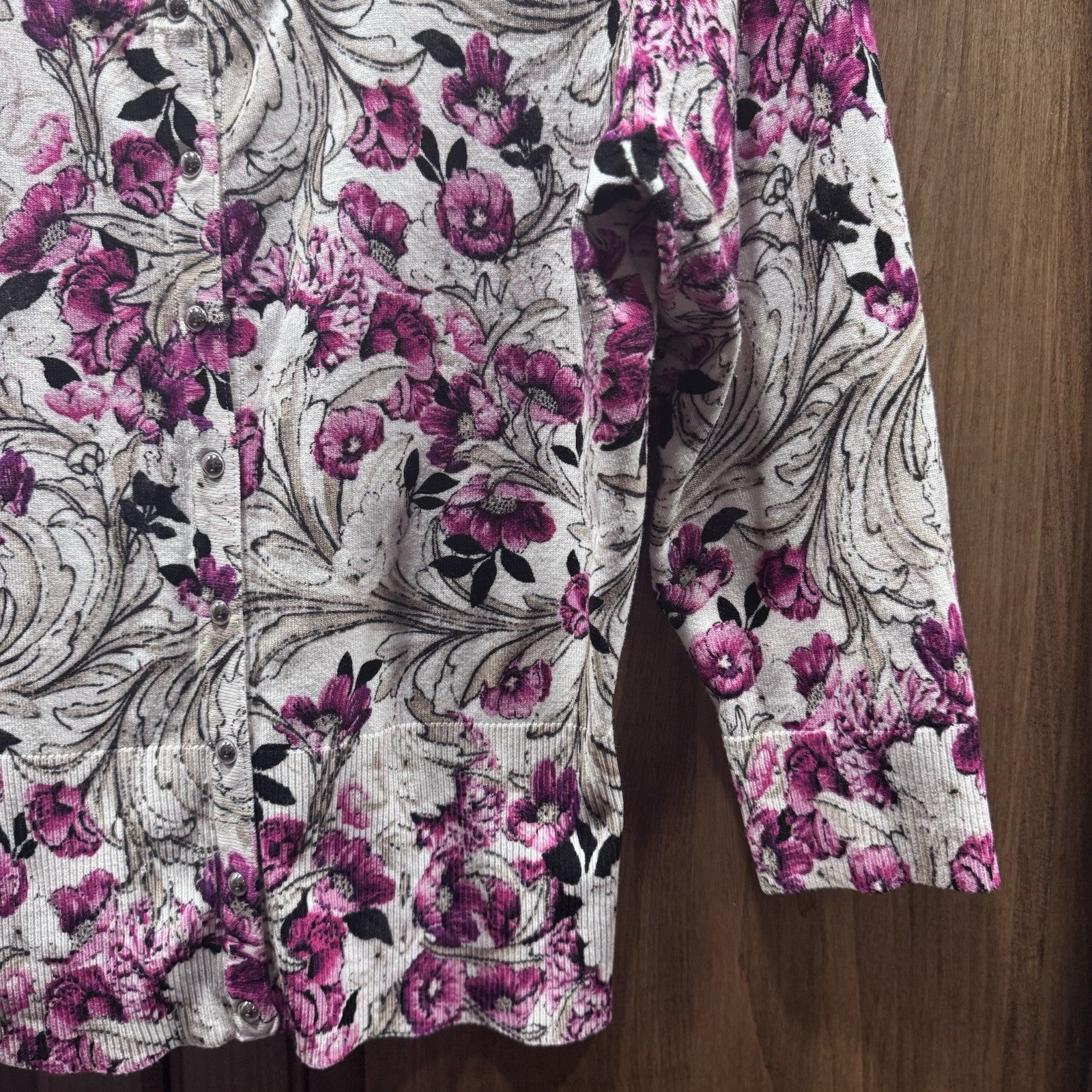 White House Black Market Cardigan S Pink Floral Button Front 3/4 Sleeve Ribbed