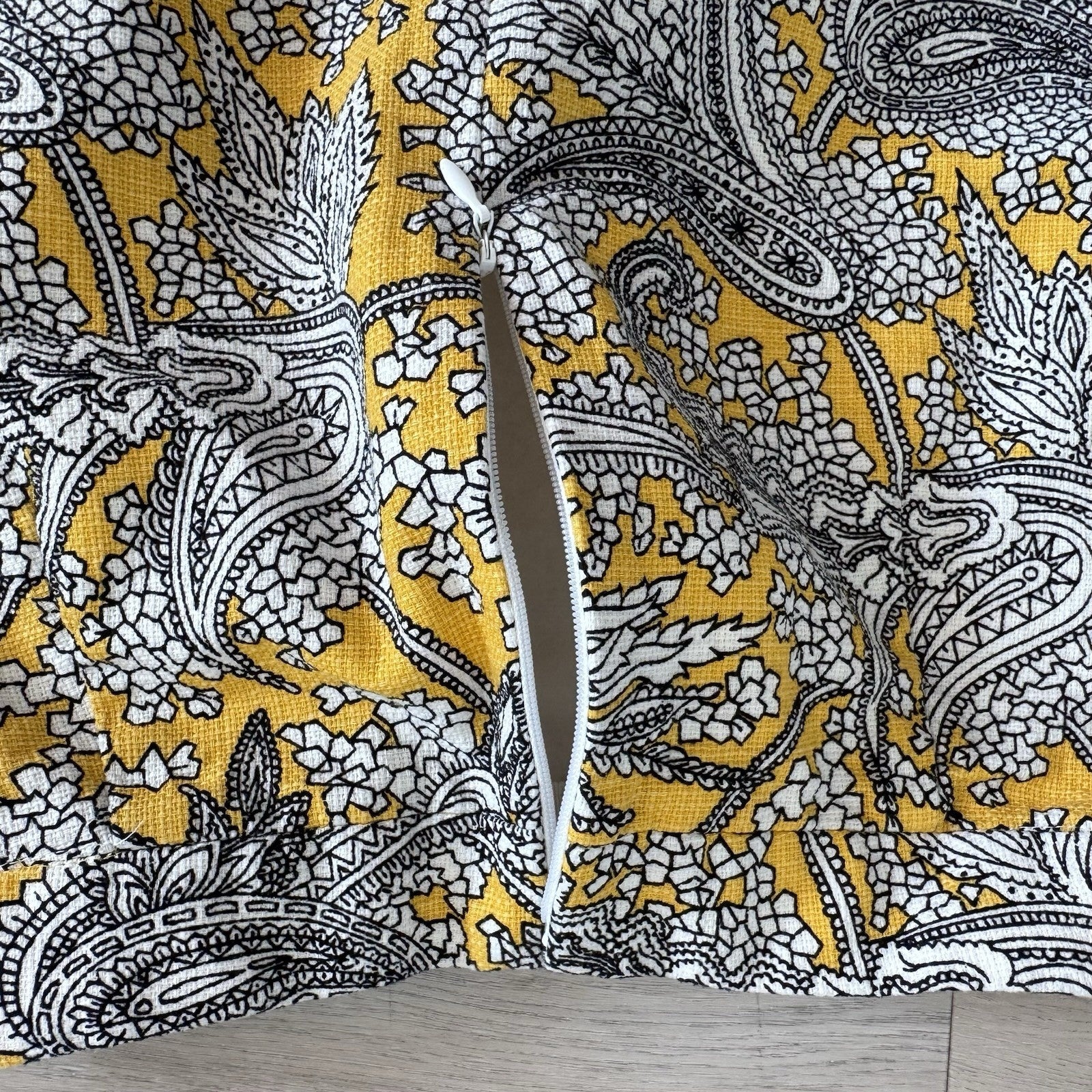 LOFT Ann Taylor Skirt Womens XS Black White Floral Pencil