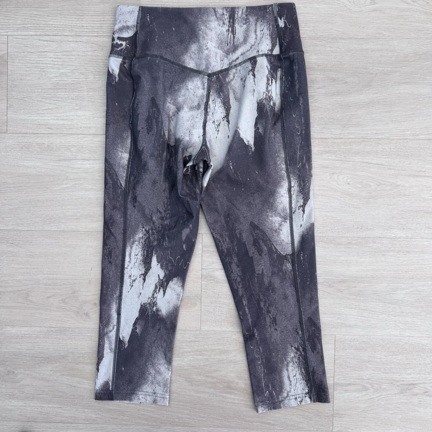 Nike Dri-Fit Leggings Women Small Gray Black Abstract Print Recycled Stretch 