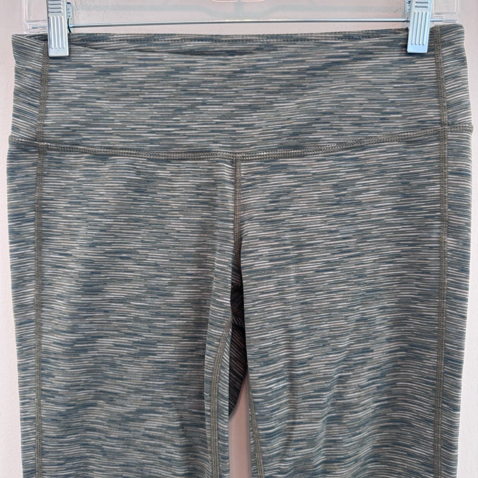 Athleta Capri Leggings Women Medium Gray Blue Space Dye Yoga Workout
