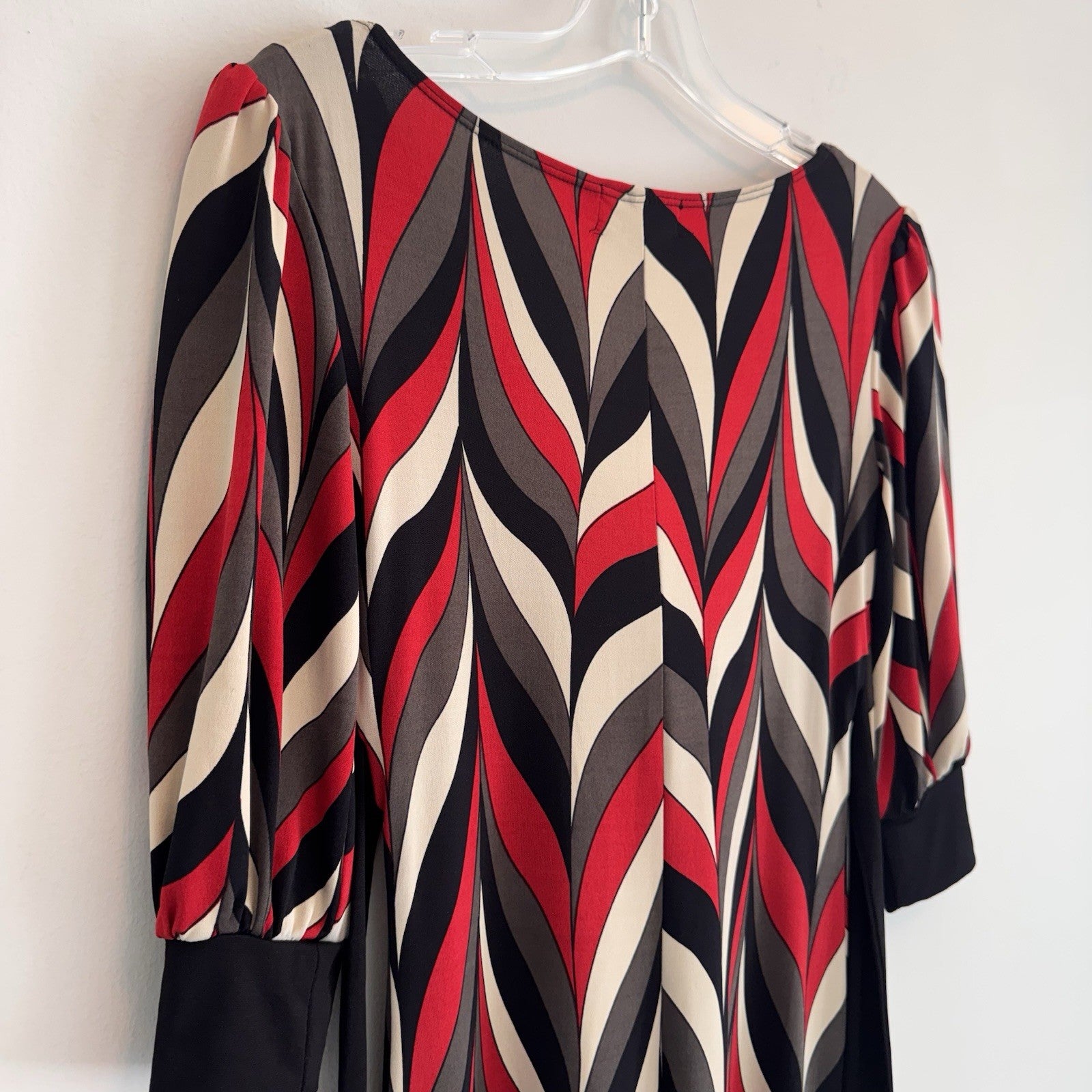 Trixxi Womens S Retro Abstract Geometric Print V-Neck Tie Back Dress Made in USA