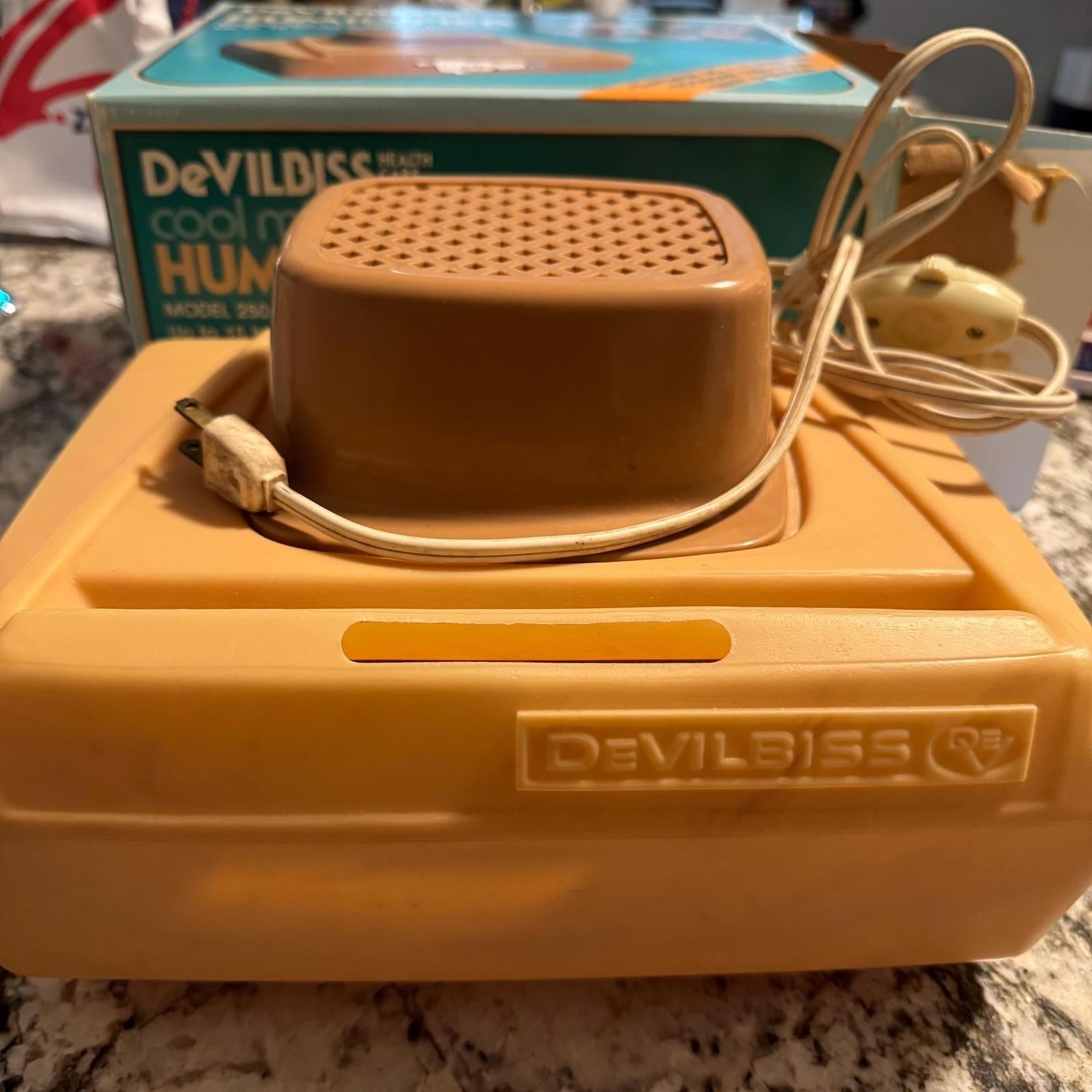 Vintage dehumidifier 1984 DeVILBISS model 250. Works