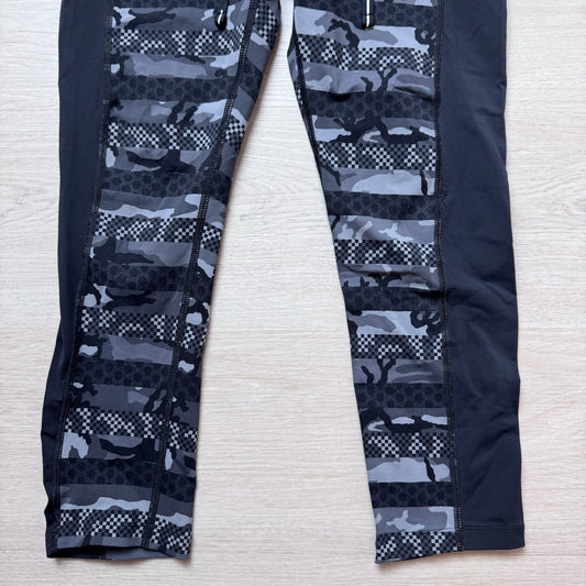 Nike Dri Fit Camo Leggings Womens Small Black Gray Running Drawstring Zip