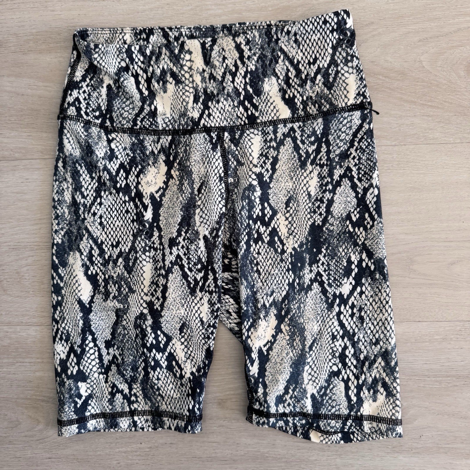 Rae Mode Womens Snakeskin Biker Shorts High Rise Stretch Size Small 