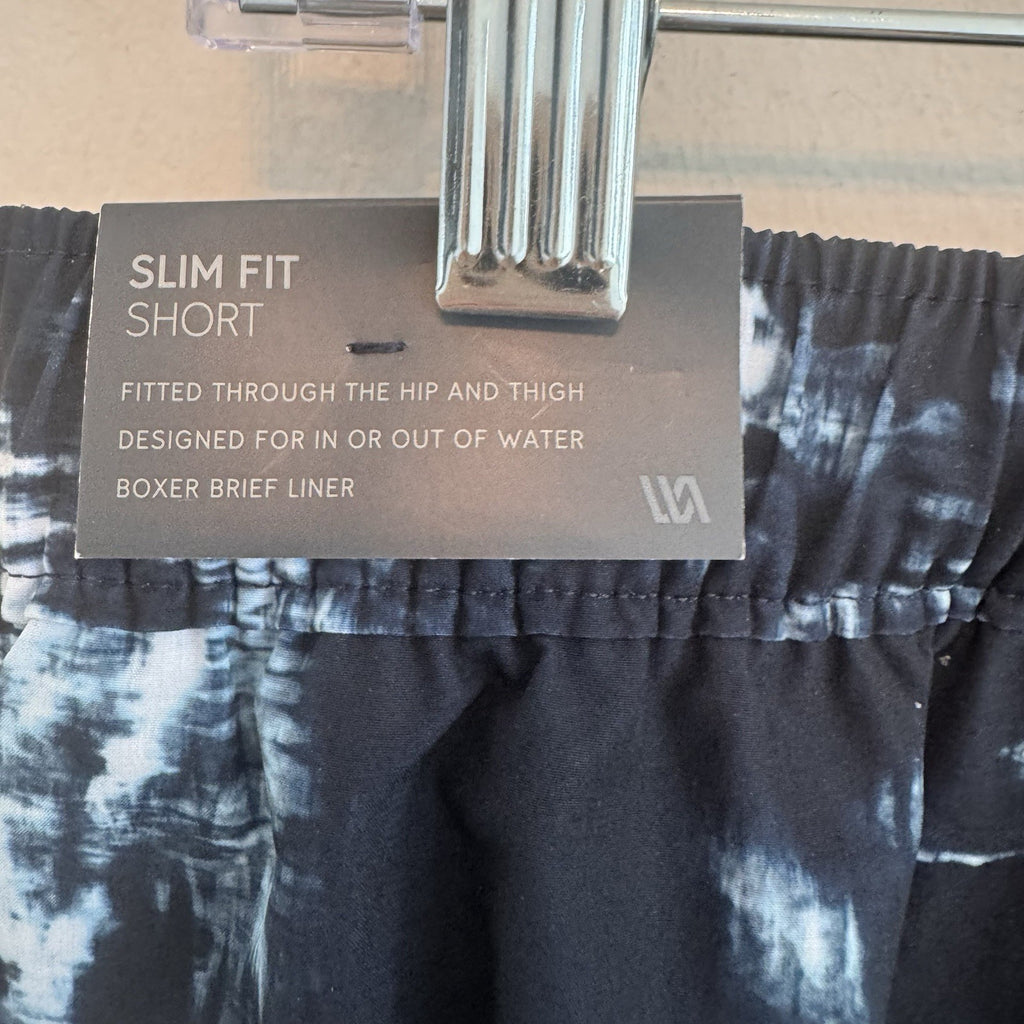 VRST Men’s 5” Resort Short Indigo Craft Print Medium NWT Quick Dry UV Protection