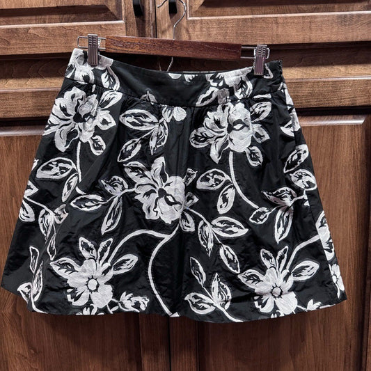 Banana Republic Black Floral Embroidered A-Line Skirt - Jacquard| Size 4