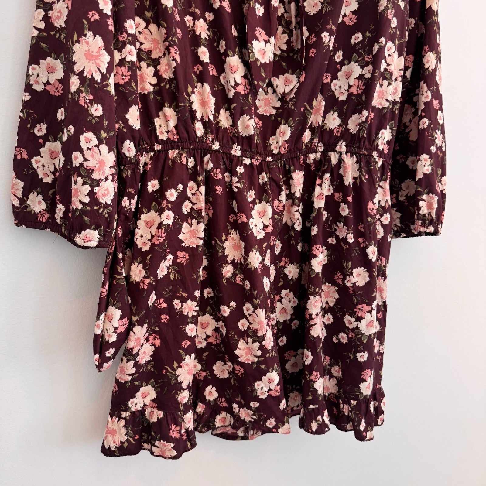 American Rag Cie Romper XL Burgundy Rose Floral Ruffle Hem Tie Front Pockets