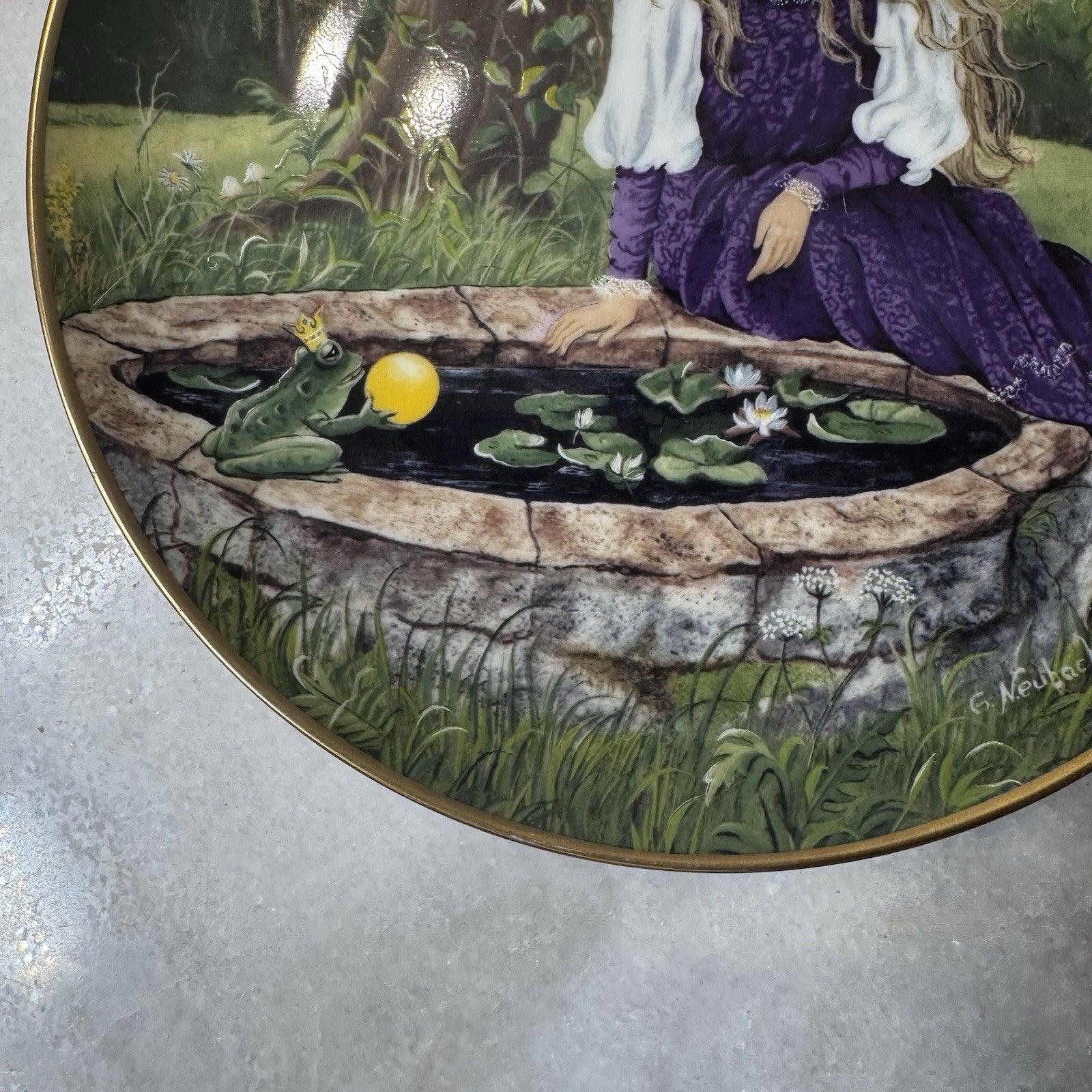 Vontage 1981 The Frog King Gerda Neubacher Kaiser Porcelain 7 1/2" Plate