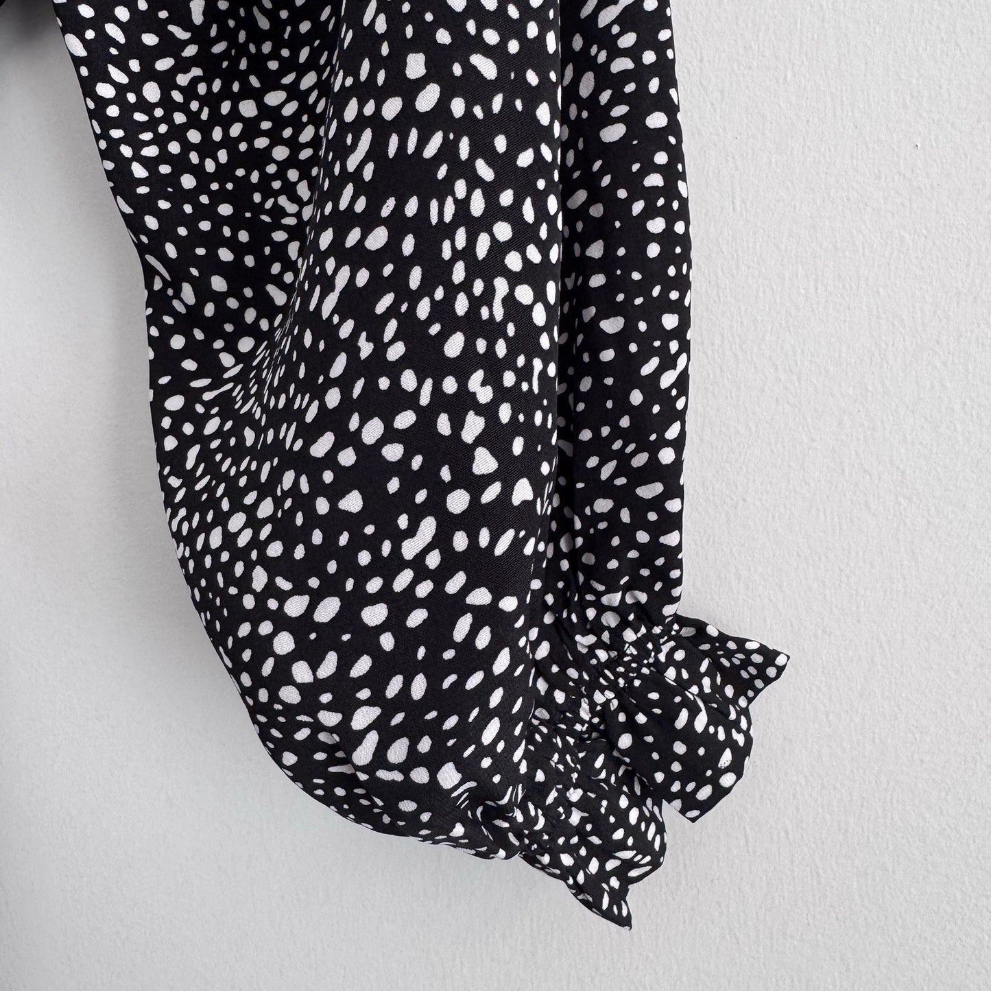 Altar’d State Black Polka Dot Tie Back Crop Top Small Puff Sleeve