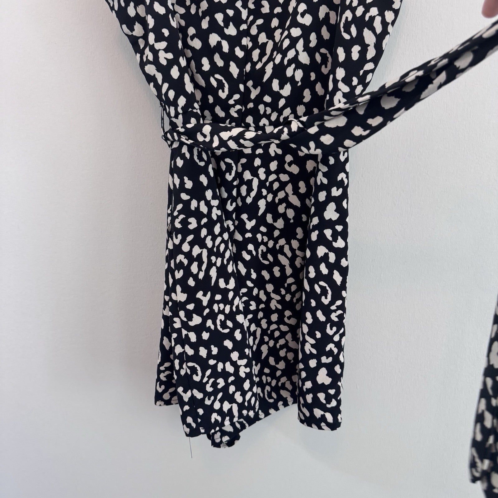 She + Sky Leopard Print Romper Women Size M Black Tie Waist Cami
