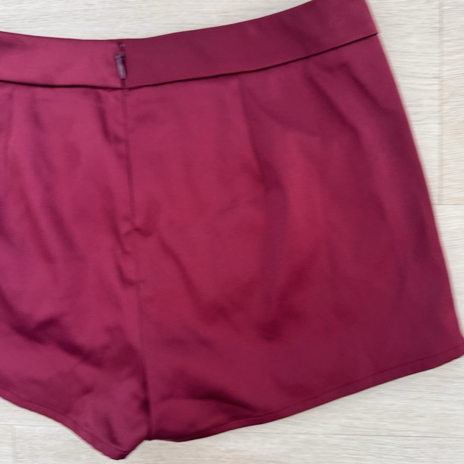 Express Burgundy Wrap Skort Size 2 High Rise Mini Career Chic Women’s