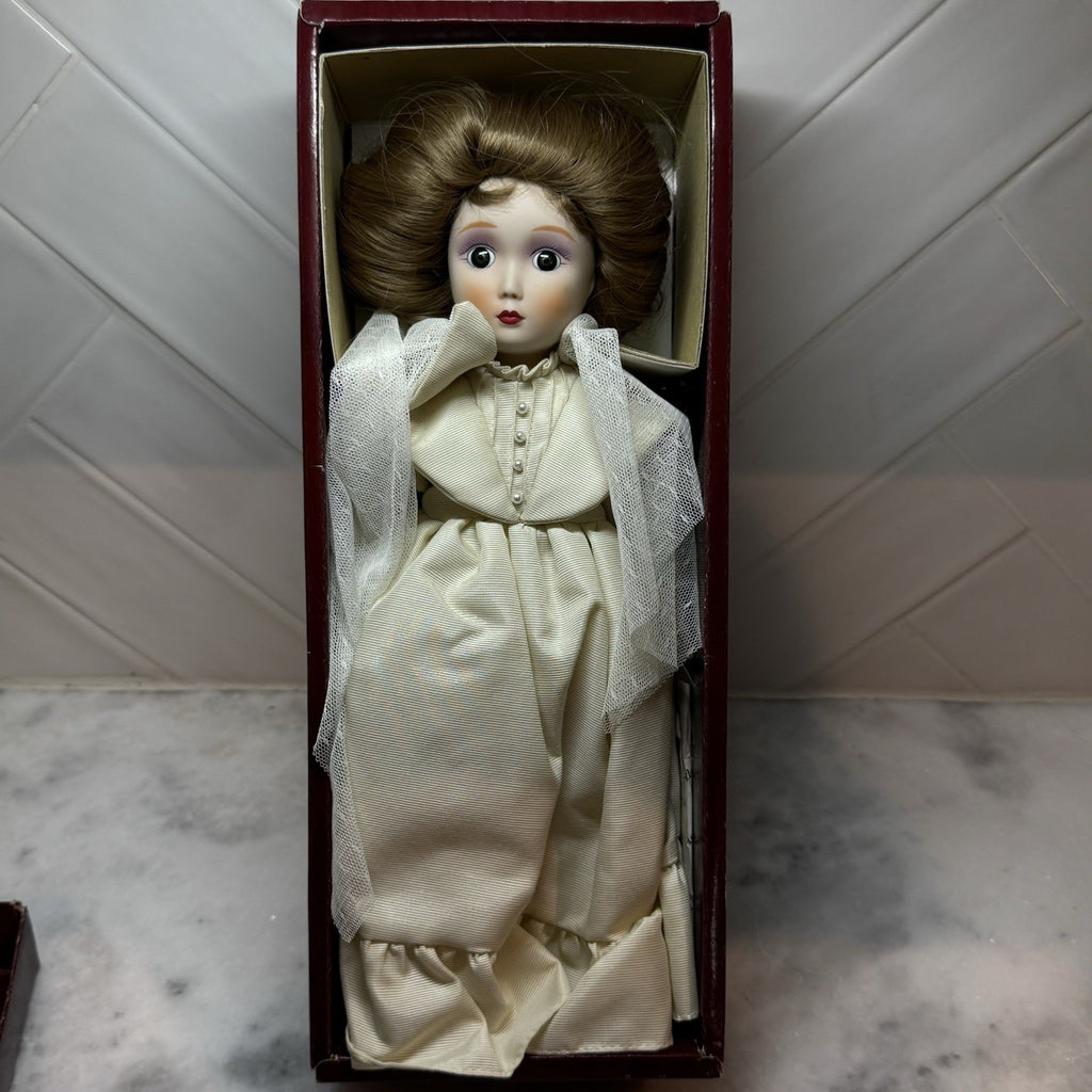 Danbury Mint Brides of America Doll in Box: A Gibson Girl Bride. Vintage Rare