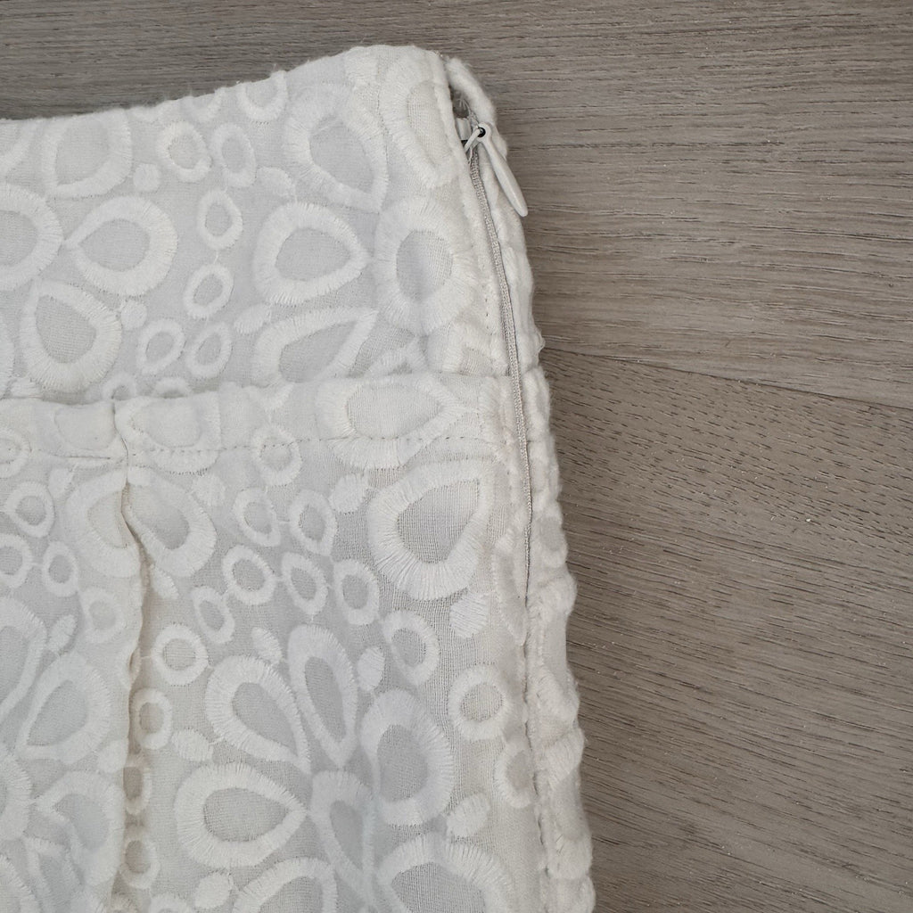 LOFT Women’s White Eyelet Mini Skirt Size 4 A-Line Floral Embroidered