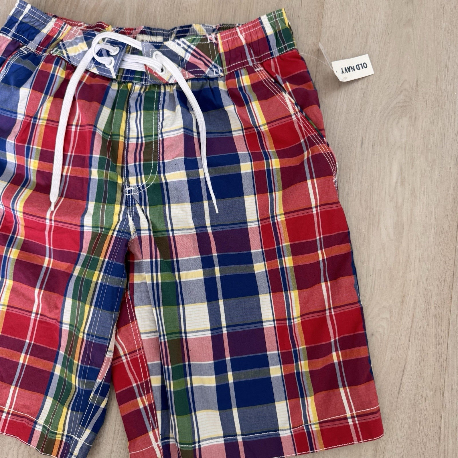 Old Navy Men’s Small Swim Trunks NWT Rainbow Plaid Madras Mesh Lined 2011