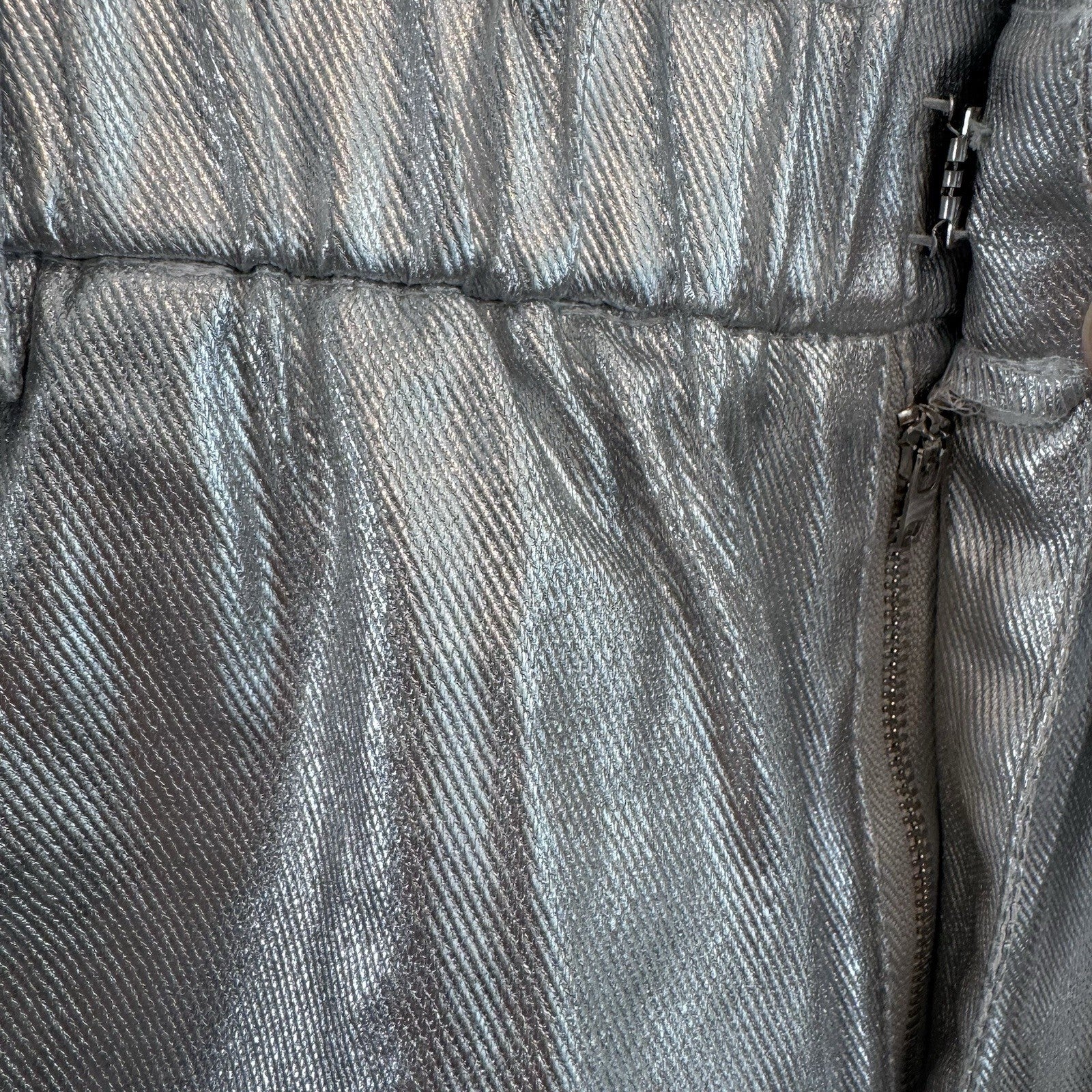 Silver Metallic Paperbag Shorts Women’s Medium Shiny Festival Y2K Trend