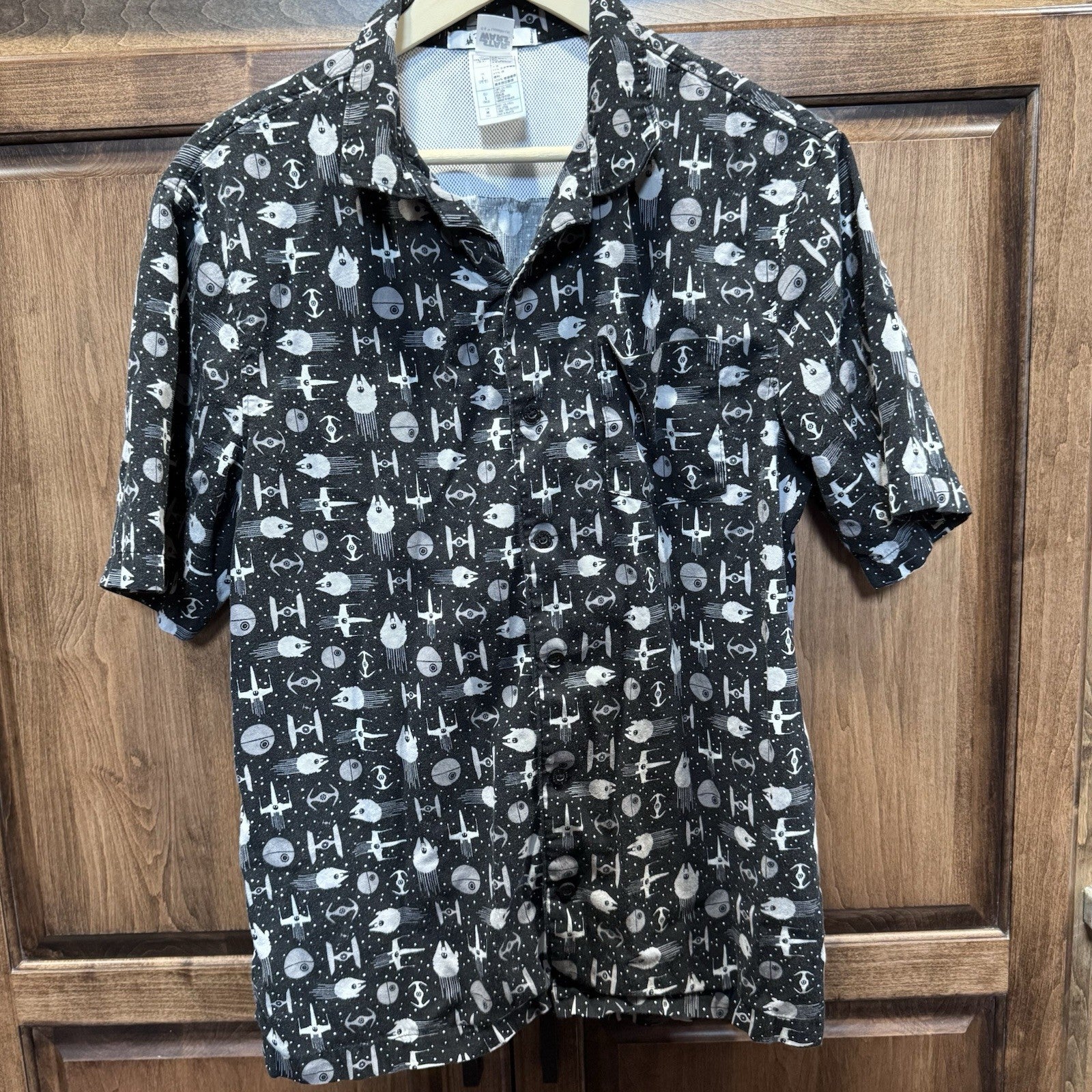 Disney Parks Star Wars Button Up Shirt Men’s M | Ships & Death Star Print