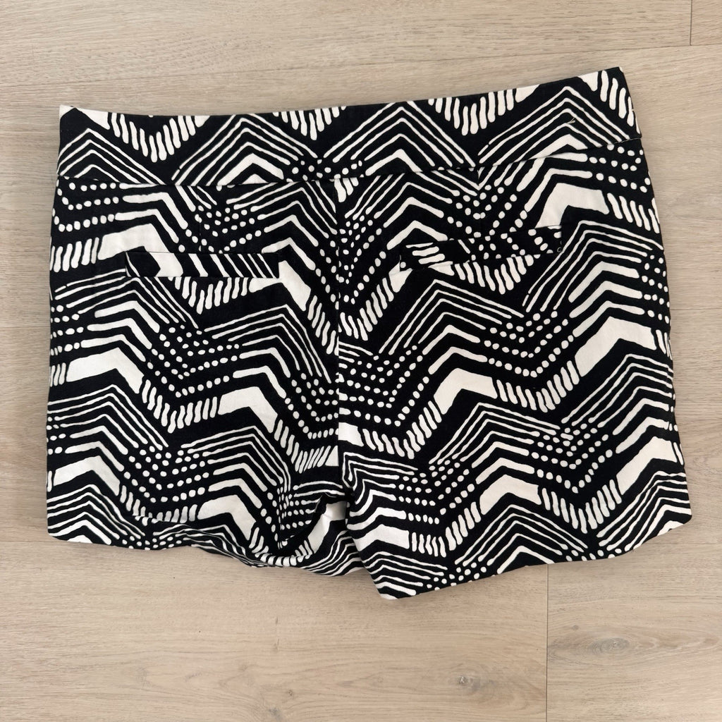 J.Crew Women’s Black White Geometric Stretch Shorts Size 6 Preppy Chic