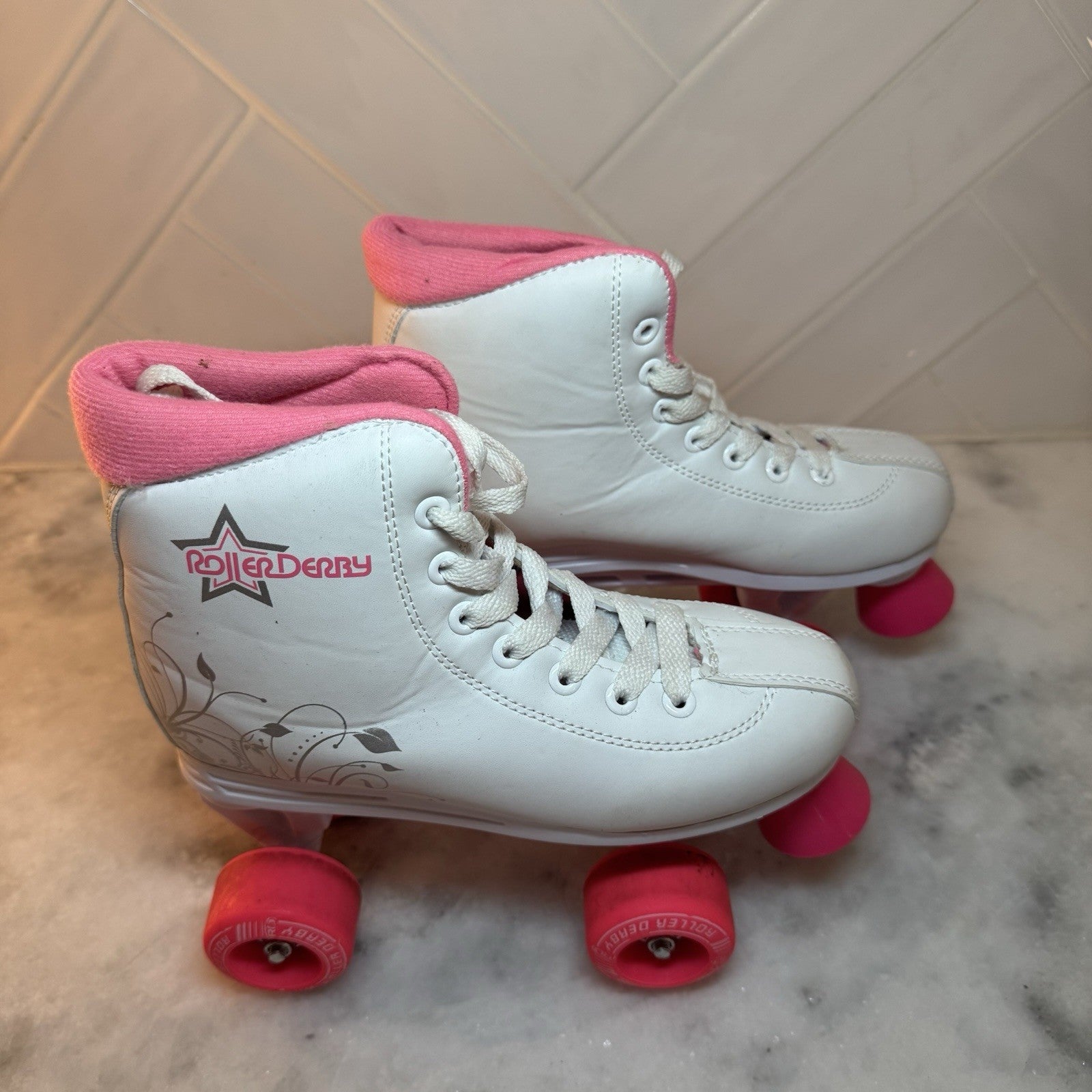 Roller Derby Girls Women Quad Roller Skates White Pink Size 4 Adjustable Pro