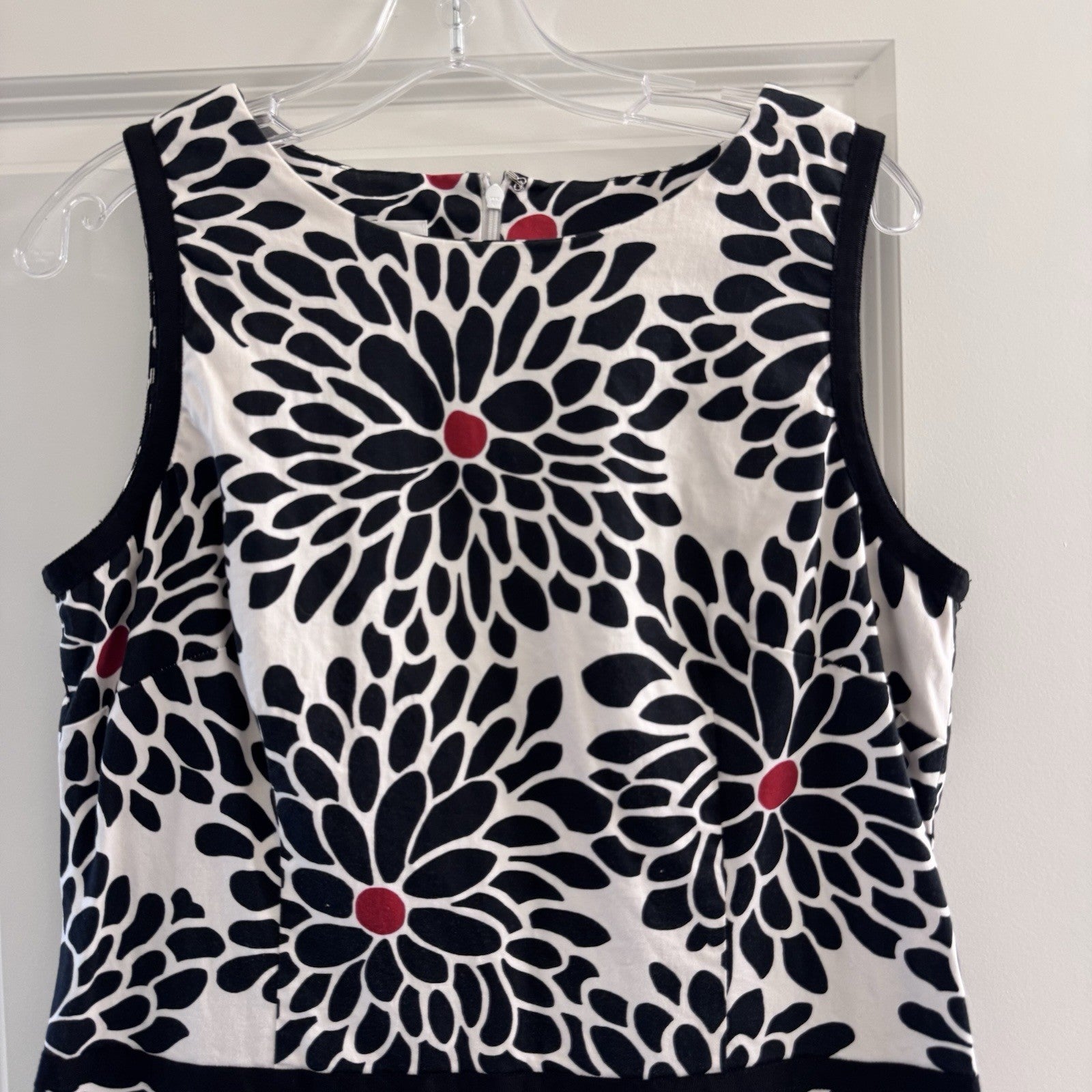 Talbots Sleeveless Sheath Dress Size 14 Floral Black White Red Made in USA