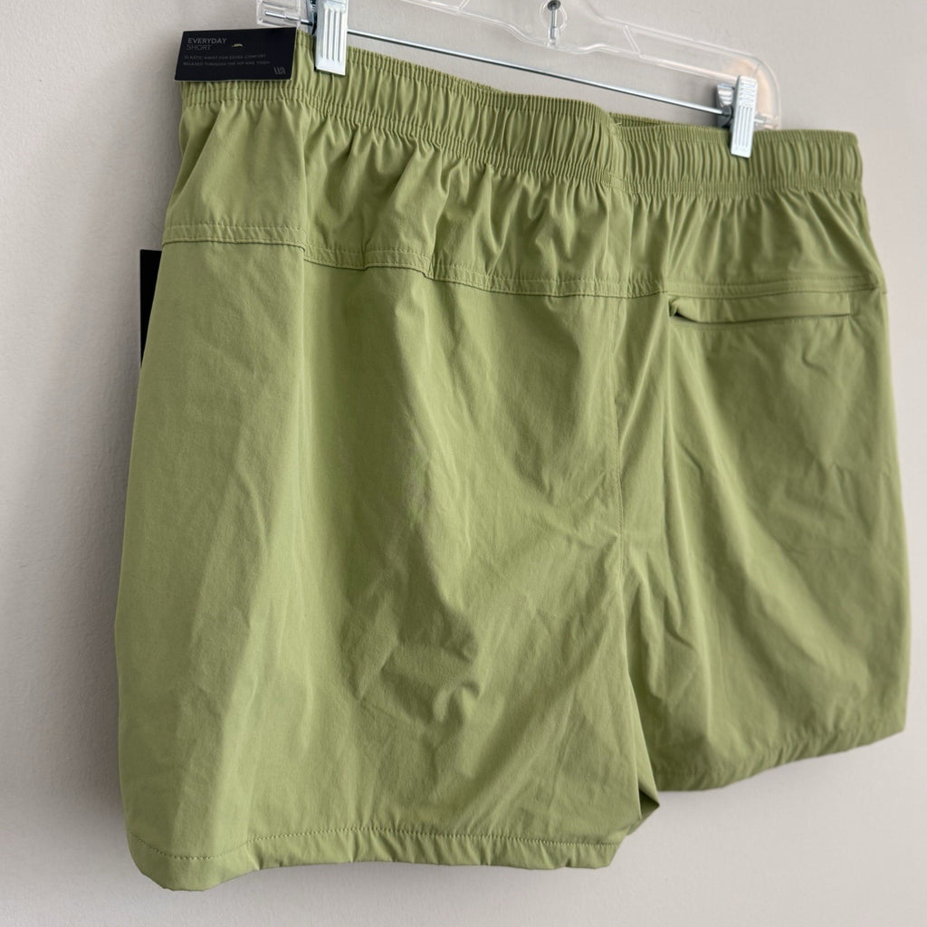 VRST Men's XL 5" Everyday Short Green Seedling NWT Relaxed Fit Athletic