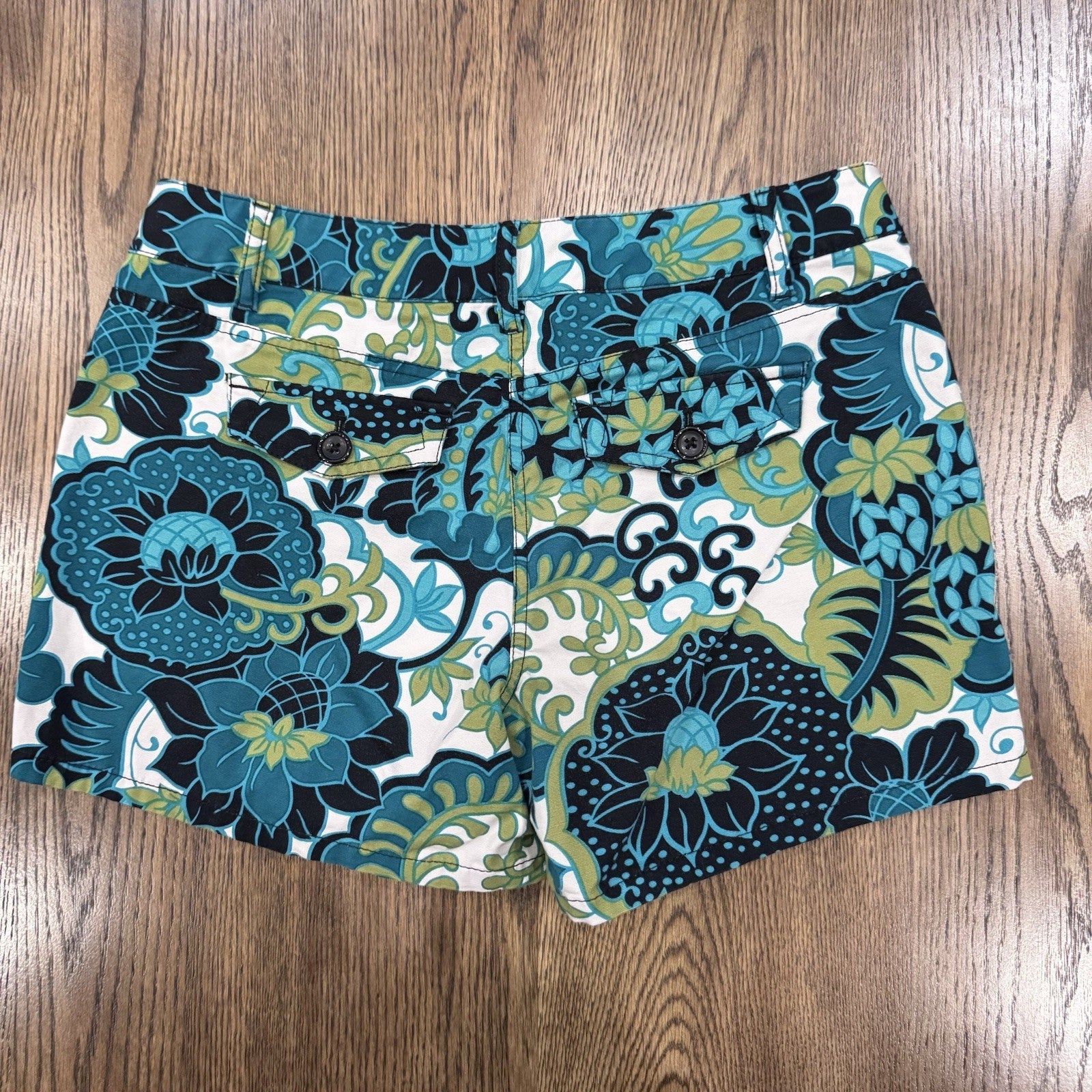 Ann Taylor Floral Print Shorts Size 4 Teal Green Black White Bold Summer