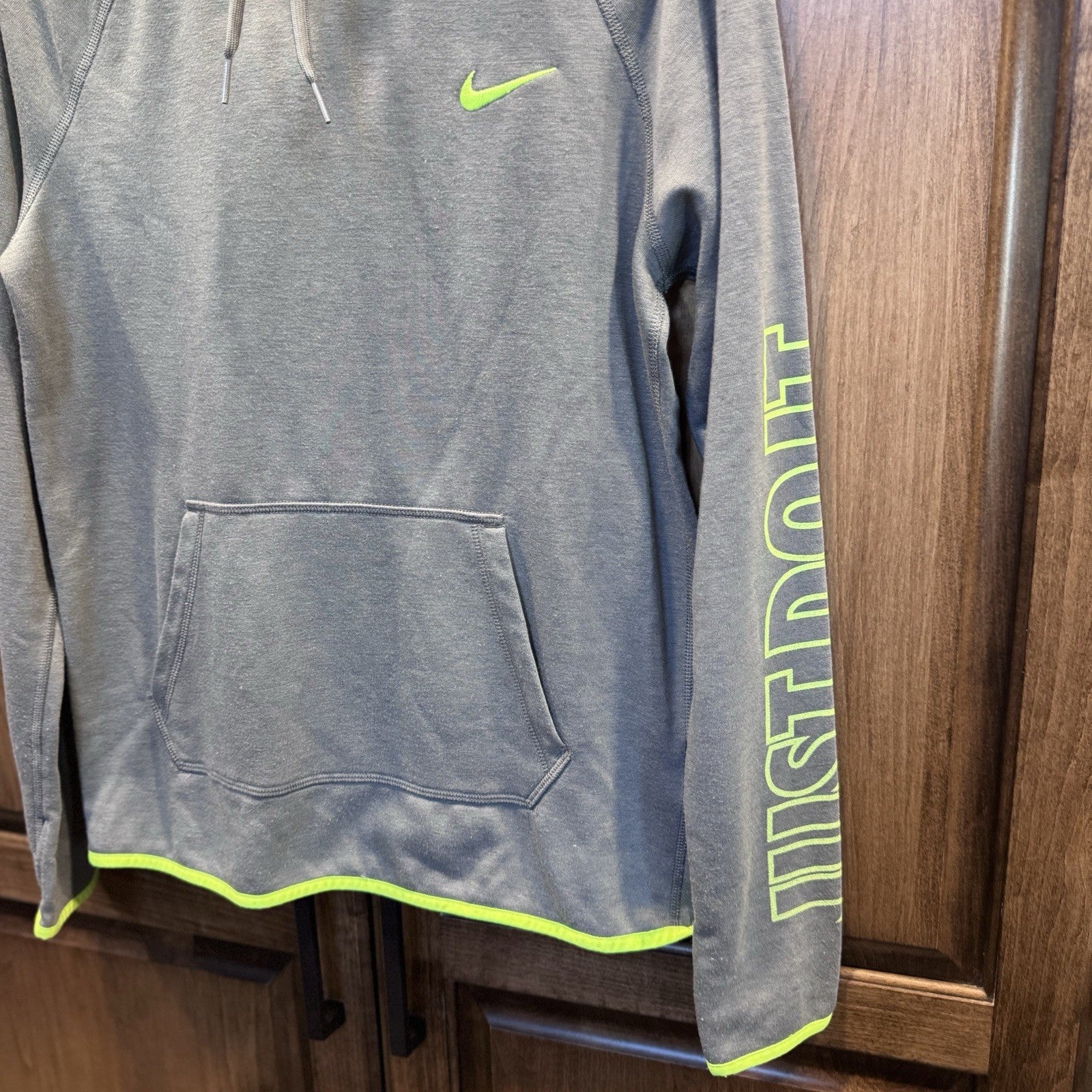 Nike Just Do It Hoodie Size Small Gray Neon Green Pullover Long Sleeve Athletic