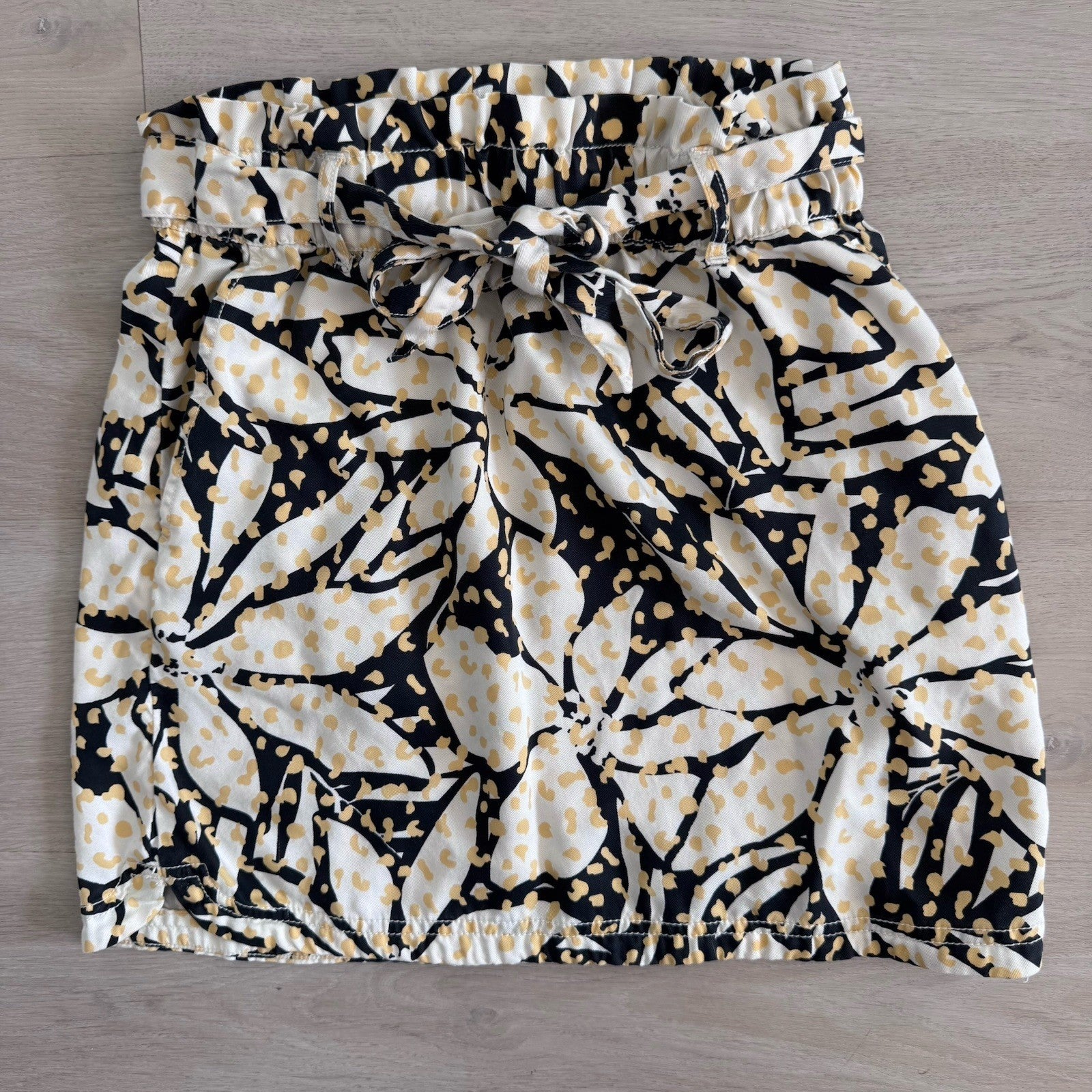 Nicole Miller NY Floral Skirt XS Tie Waist Lyocell