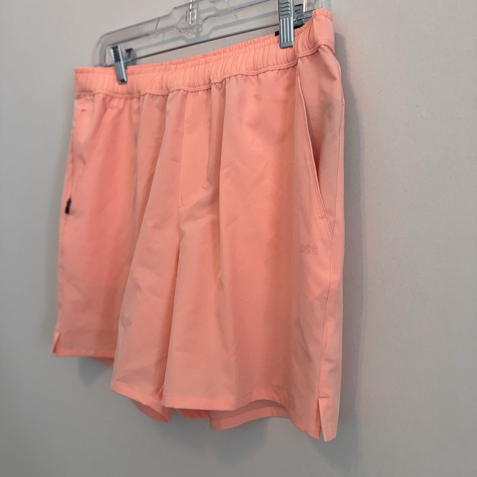 DSG Men's 6" Agility Woven Shorts Size Medium Pink Ray NWT Athletic Running Gym