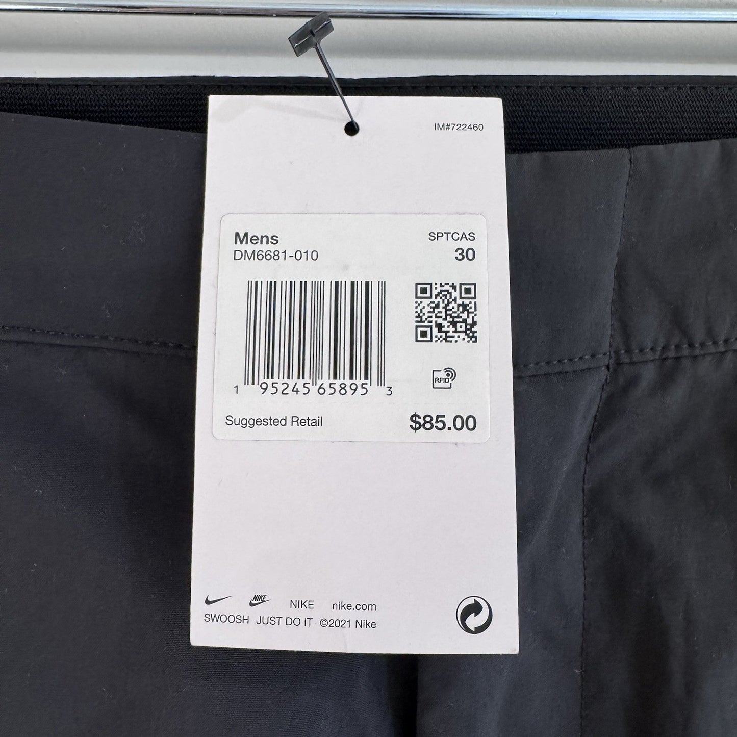 Nike Mens Pants Size 30 Black Taper Leg Standard Fit Cargo Zip Pockets NWT $85