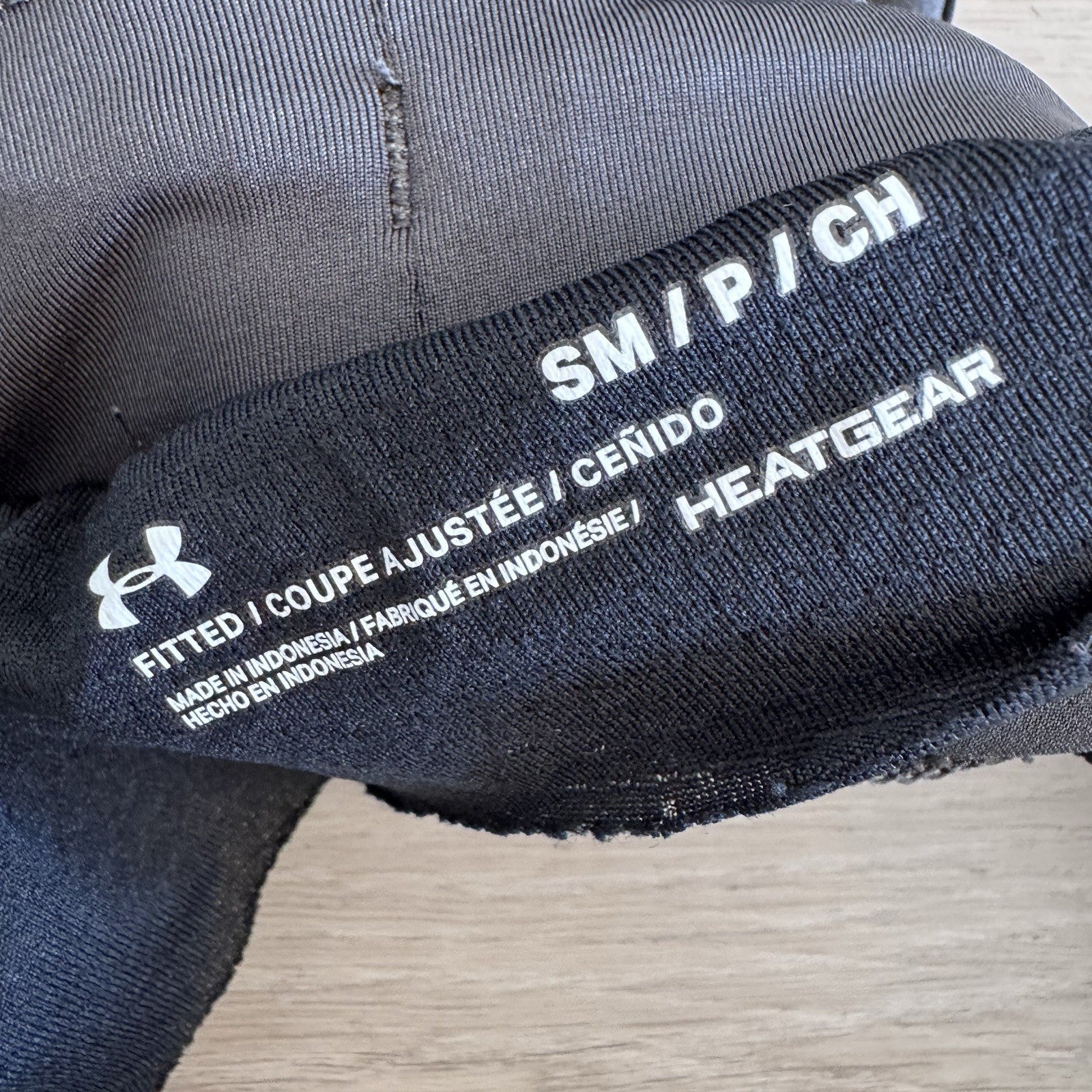 Under Armour Mens HeatGear Shorts Size Small Black Red Liner Cut