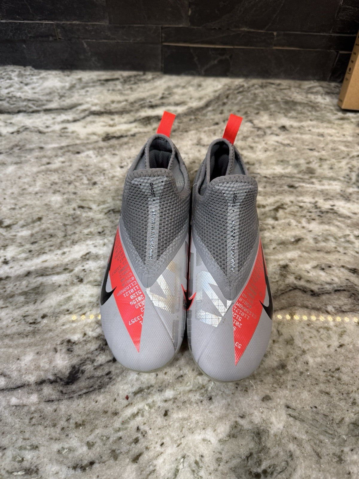 Nike Phantom Venom Elite FG ACC Youth Size 2Y