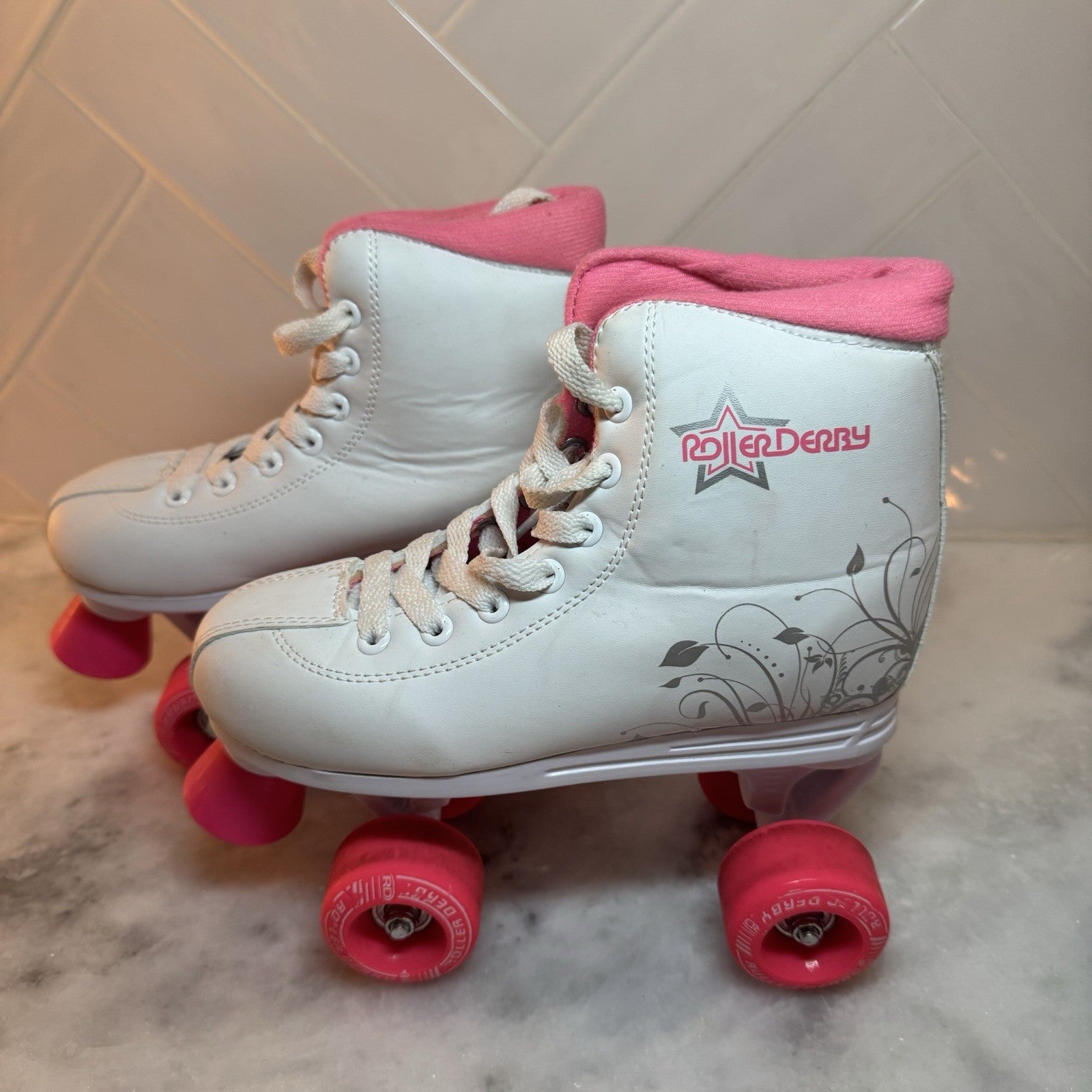 Roller Derby Girls Women Quad Roller Skates White Pink Size 4 Adjustable Pro