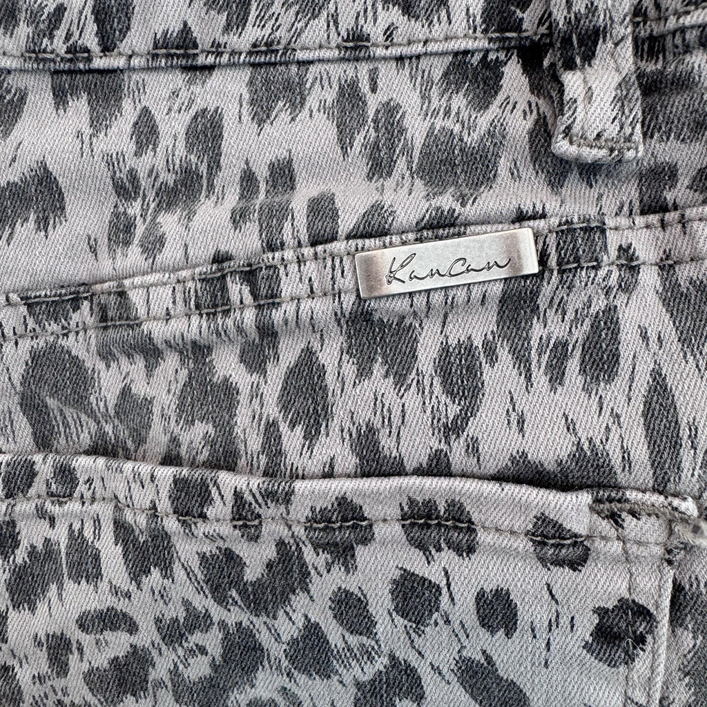 KanCan Leopard Print Denim Shorts Women Medium Frayed Raw Hem Y2K Boutique