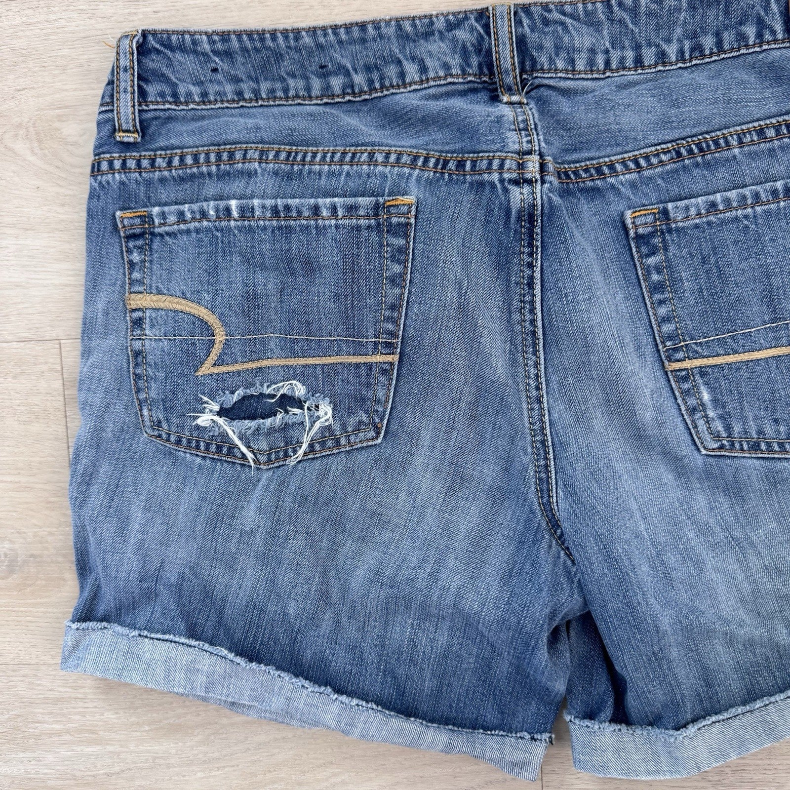 American Eagle Women’s Y2K Distressed Denim Shorts 8 Cuffed