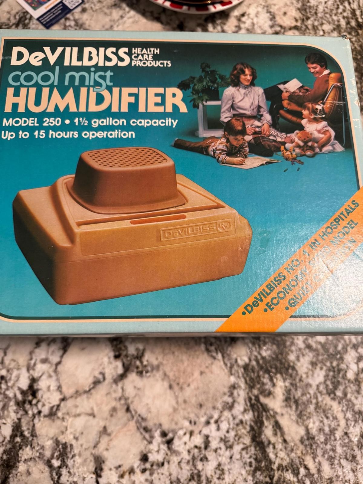 Vintage dehumidifier 1984 DeVILBISS model 250. Works