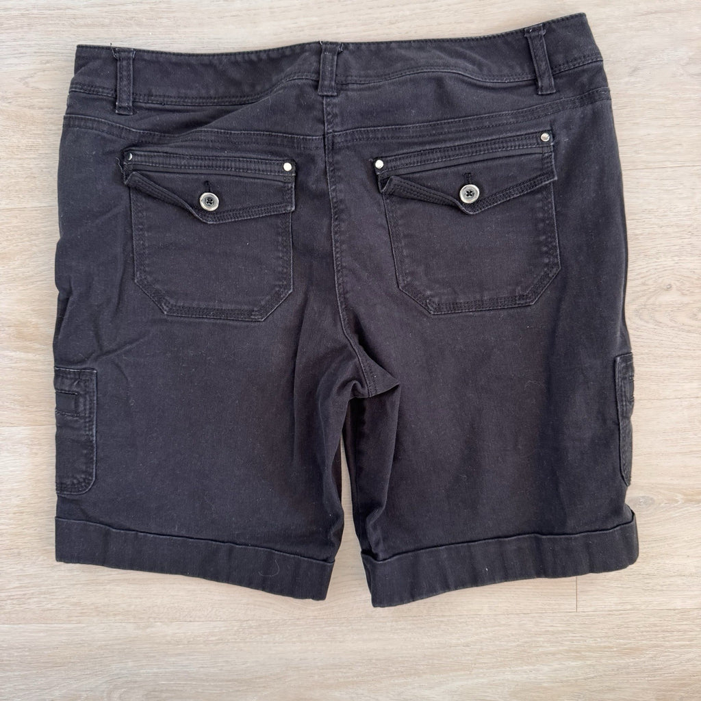 White House Black Market Cargo Shorts Womens 4 Black Stretch Cuffed