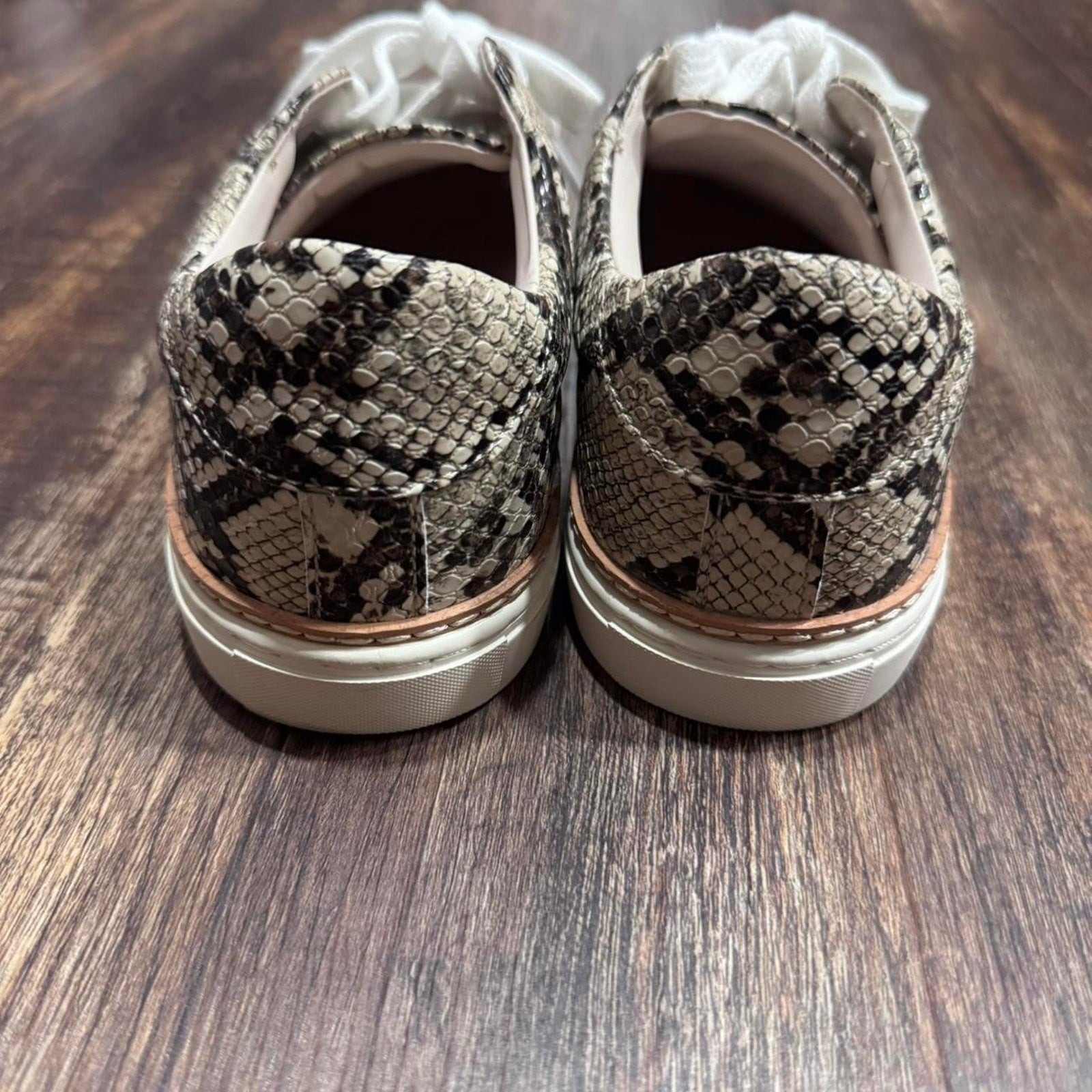 Zara animal print casual sneakers size 7.5 Snake skin