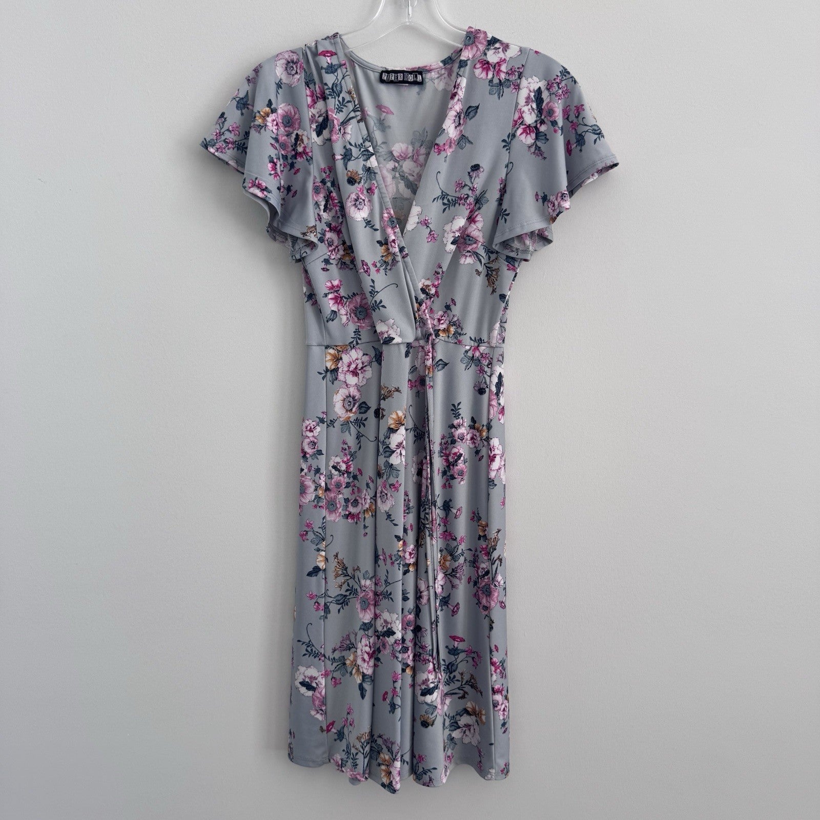 Paper Doll Women’s Floral Wrap Dress Gray Pink Flutter Sleeve Size M
