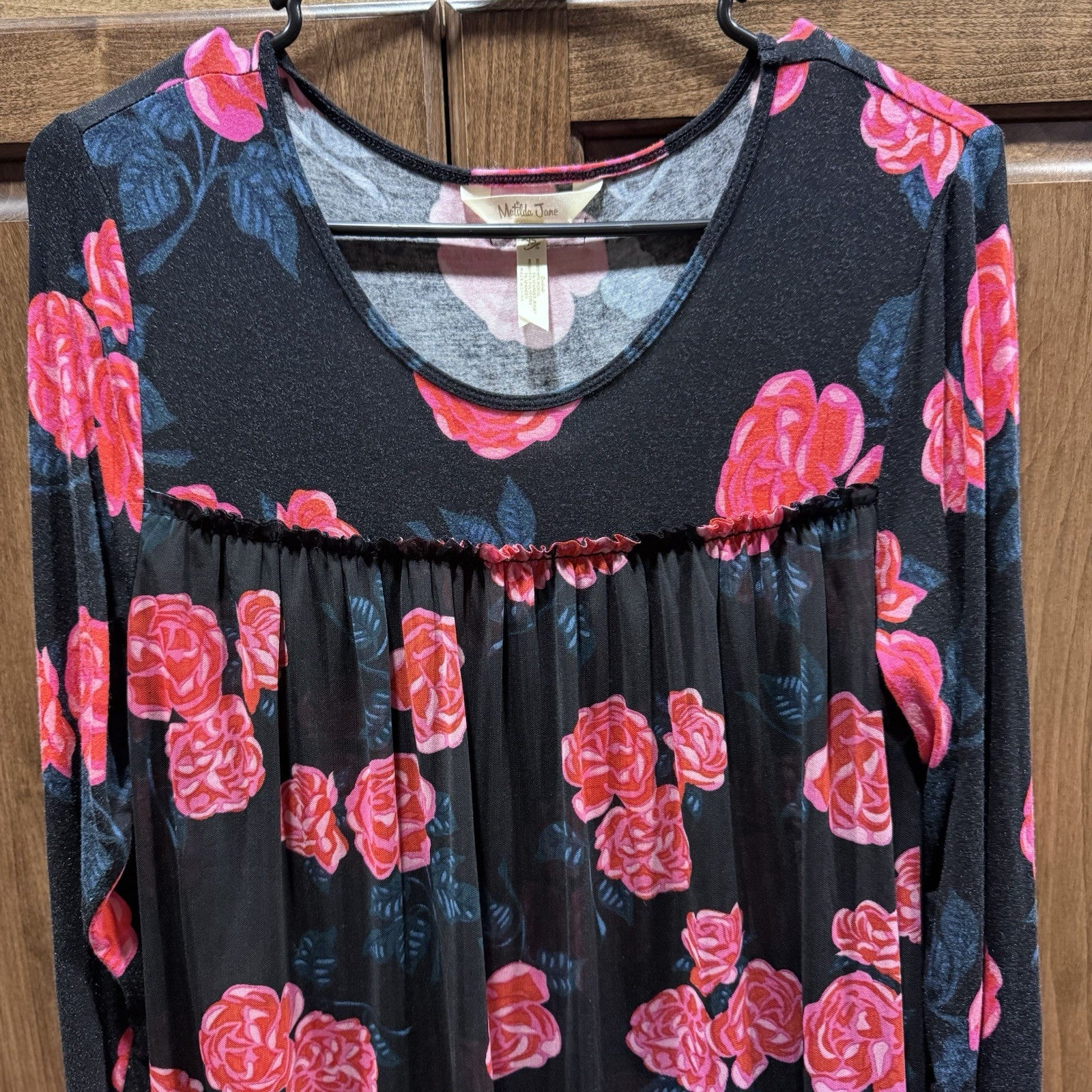 Matilda Jane Women’s XS Floral Babydoll Top Long Sleeve Black Pink Rose Print