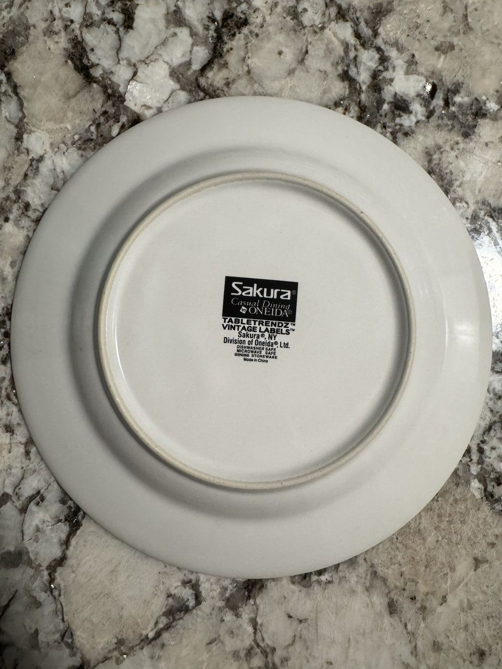 Sakura for Oneida Vintage Labels Dessert Plate Imperial Plums 8.25" French Fruit