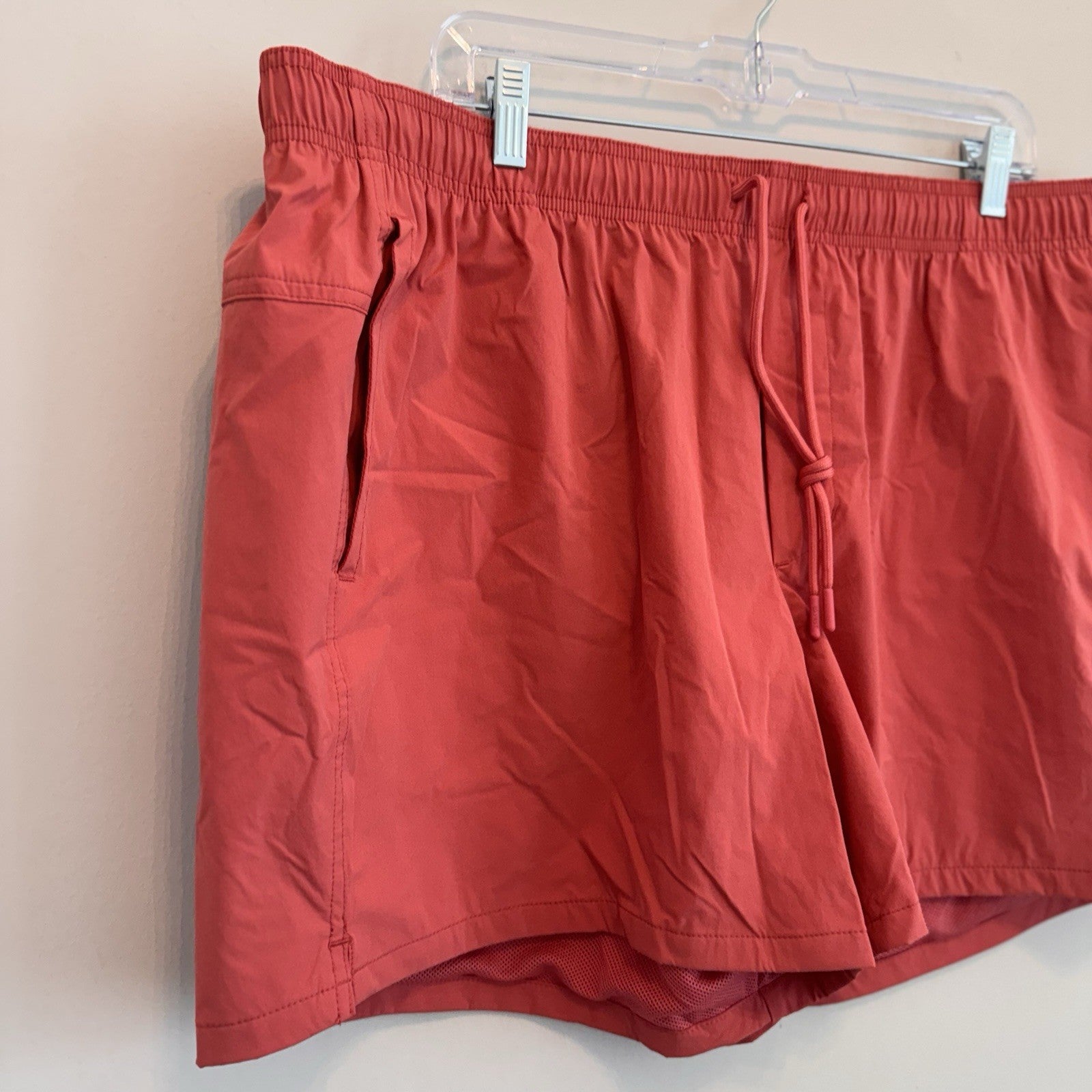 VRST Men's XXL 5" Everyday Short Pink Rouge NWT Athletic Gym Training 2XL 5in