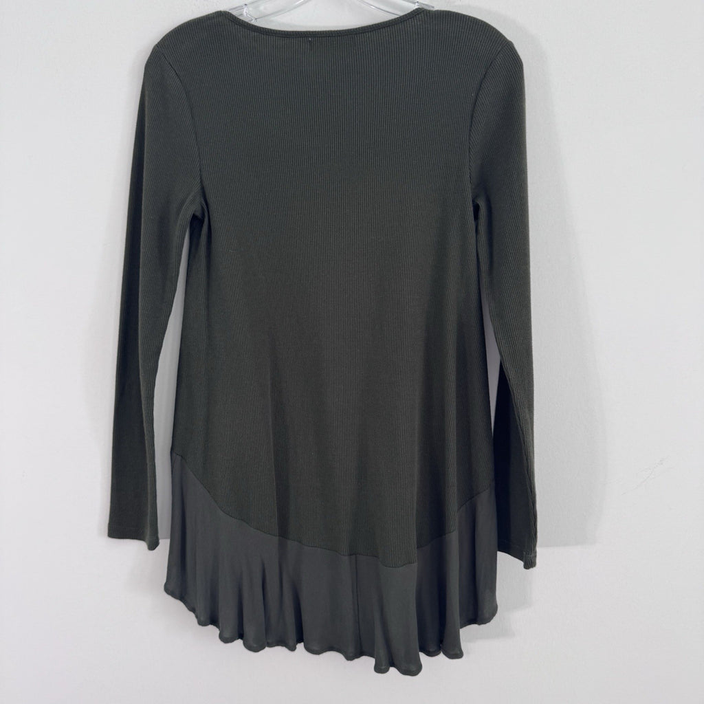 Altar'd State Women's Small Olive Green Ribbed Long Sleeve Top Ruffle Hem Tunic