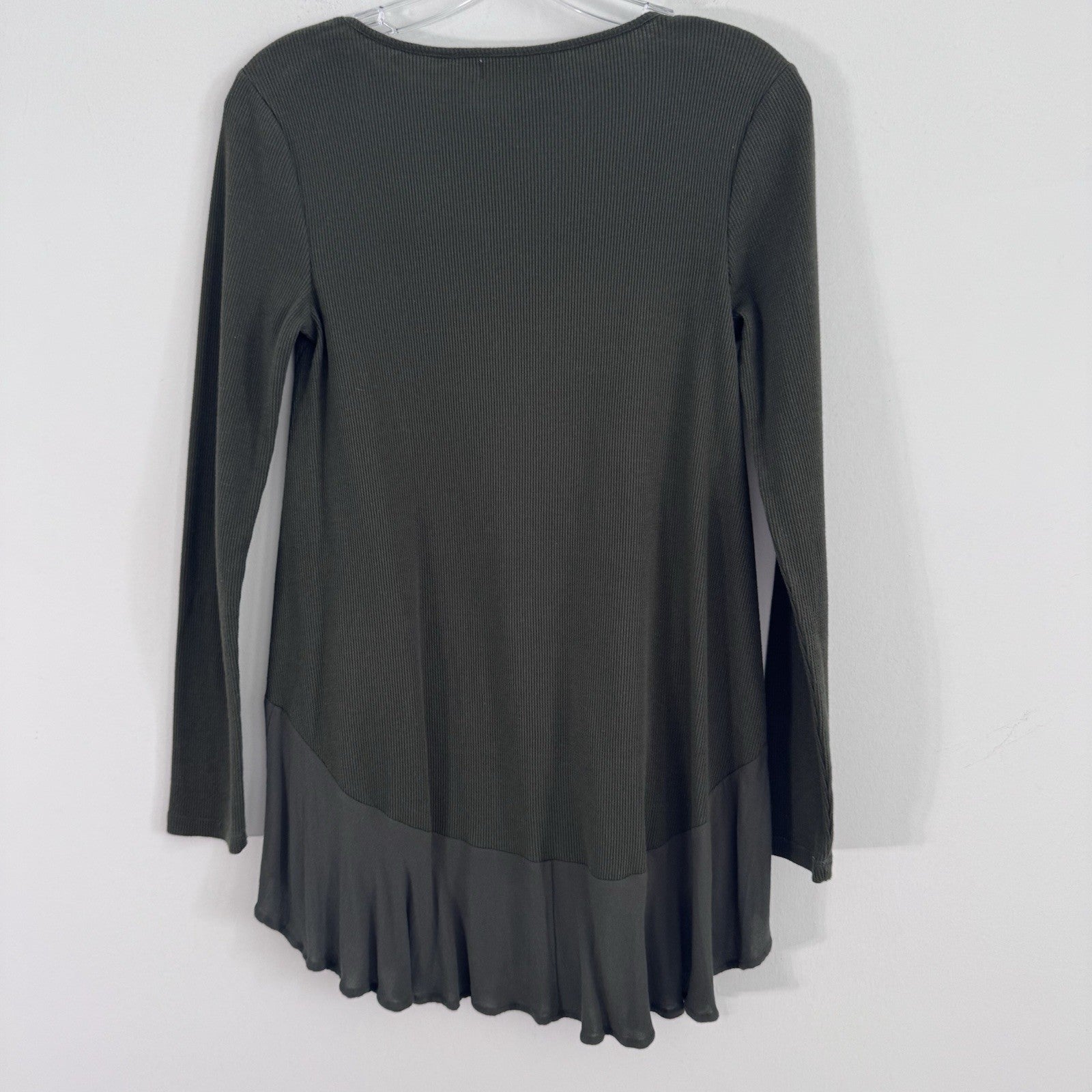 Altar'd State Women's Small Olive Green Ribbed Long Sleeve Top Ruffle Hem Tunic