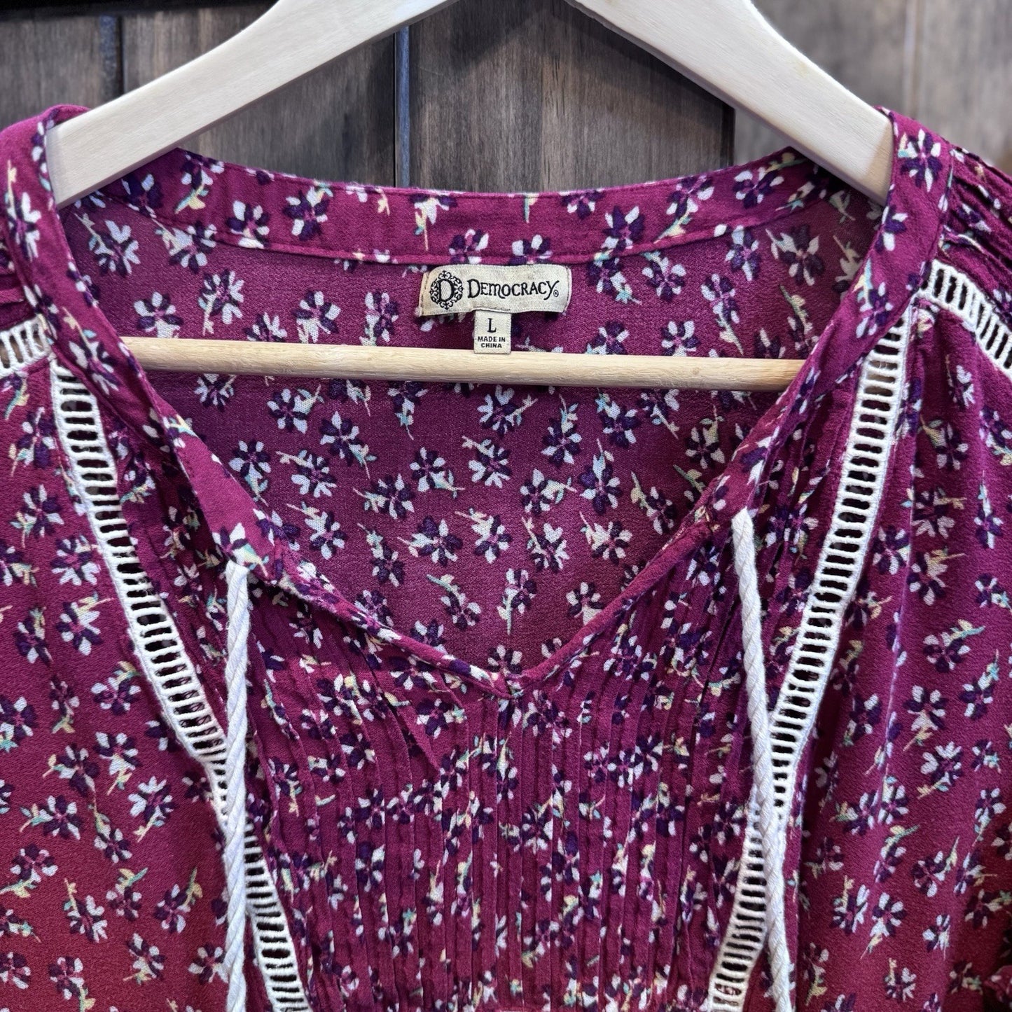 Democracy Women’s L Boho Floral Peasant Blouse Tassel Tie Burgundy Rayon