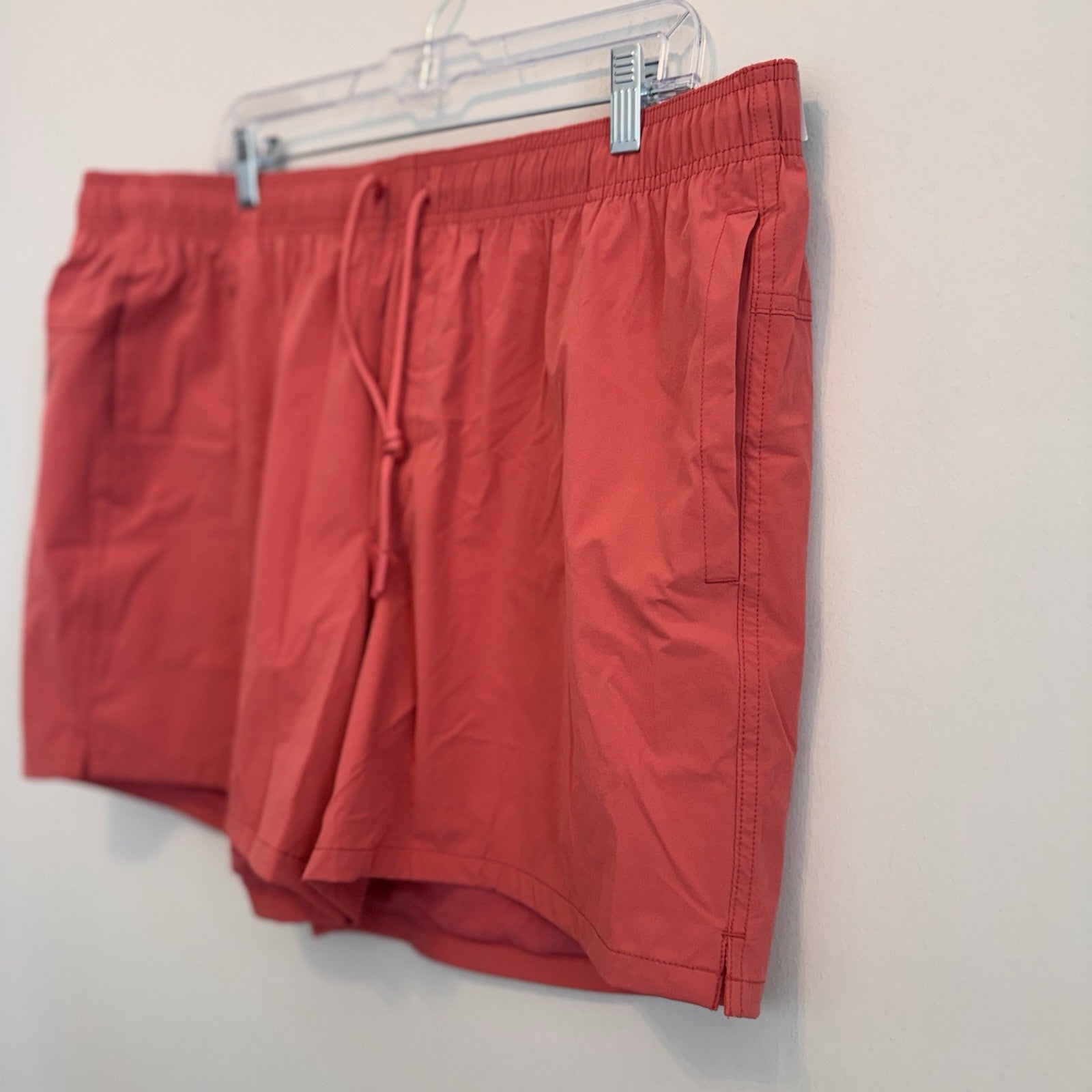 VRST Men's XXL 5" Everyday Short Pink Rouge NWT Athletic Gym Training 2XL 5in