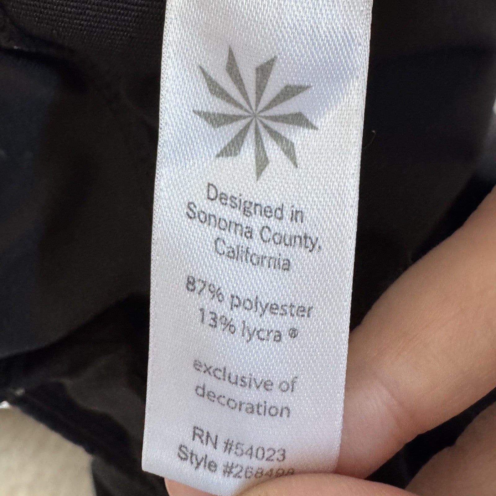 Athleta Women’s Cropped Leggings Small Black Athletic Running Zip Pocket