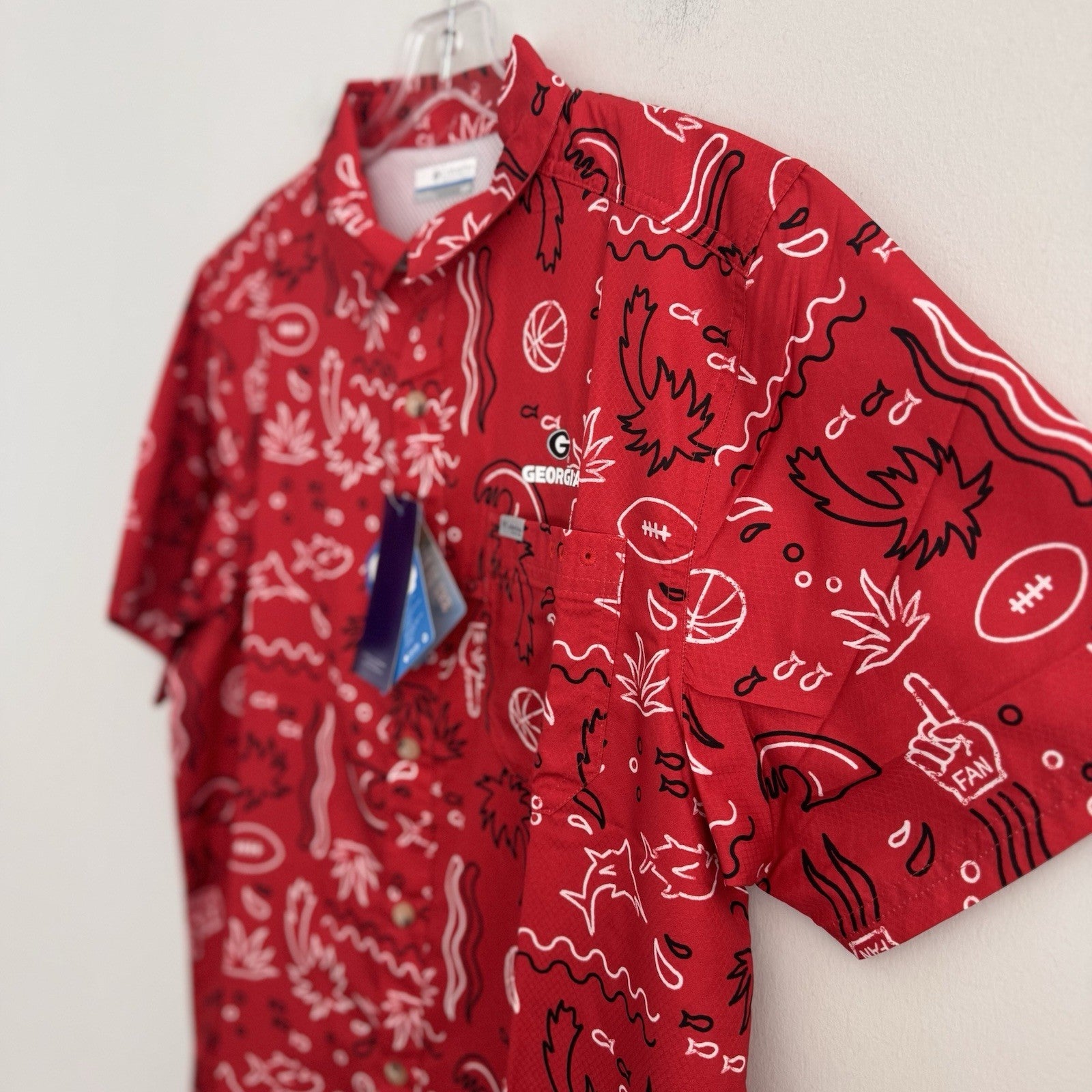 UGA Columbia Shirt Mens Sz Small Super Slack Tide Georgia Bulldogs Print NEW $65